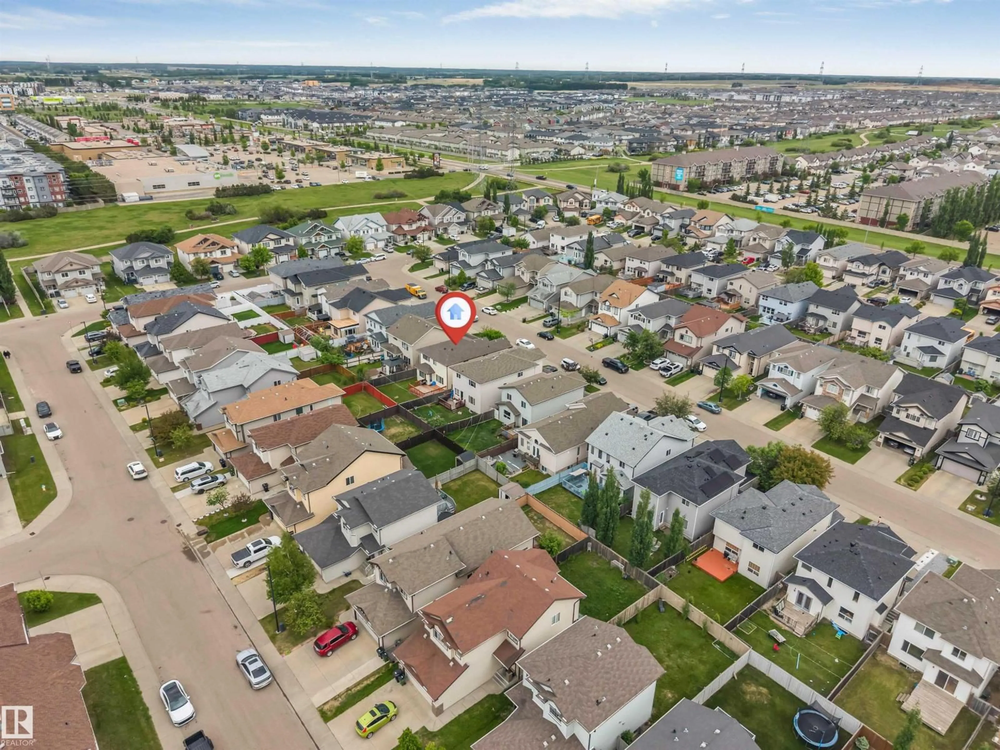 A pic from outside/outdoor area/front of a property/back of a property/a pic from drone, street for NW - 3012 25 AVE AV, Edmonton Alberta T6T0C8