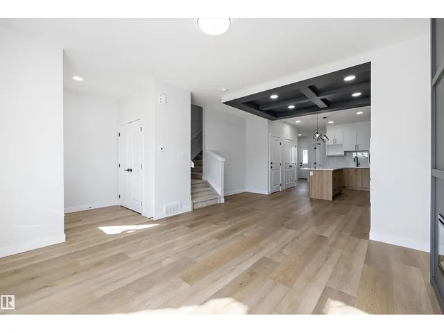960 ELDERBERRY LD, Edmonton 4