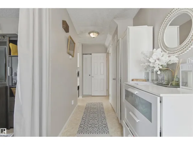 NW - 7115-7121 80 AV, Edmonton 5