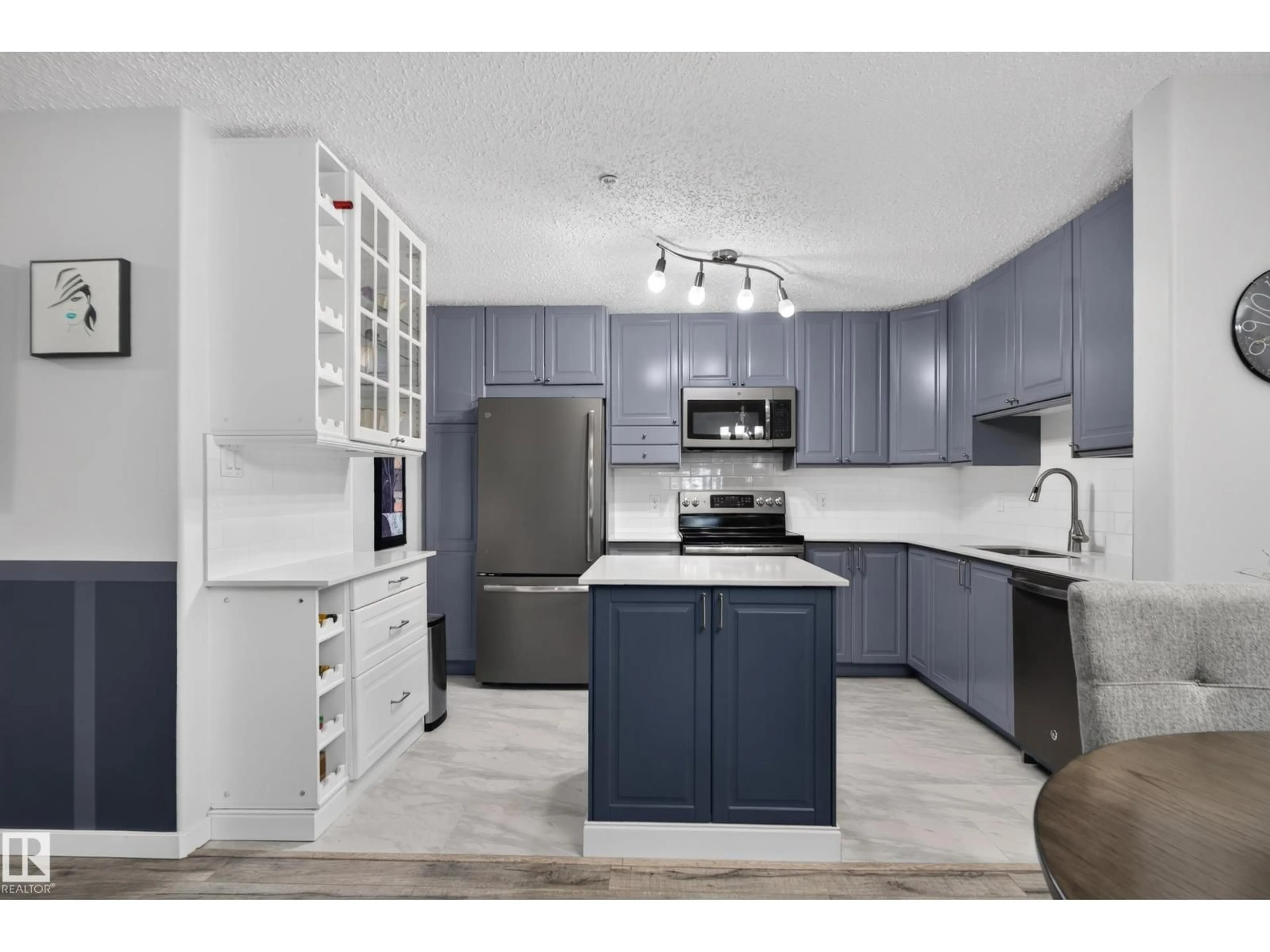 Open concept kitchen, ceramic/tile floor for 2098 - 118 BLACKMUD CREEK DR, Edmonton Alberta T6W1T7