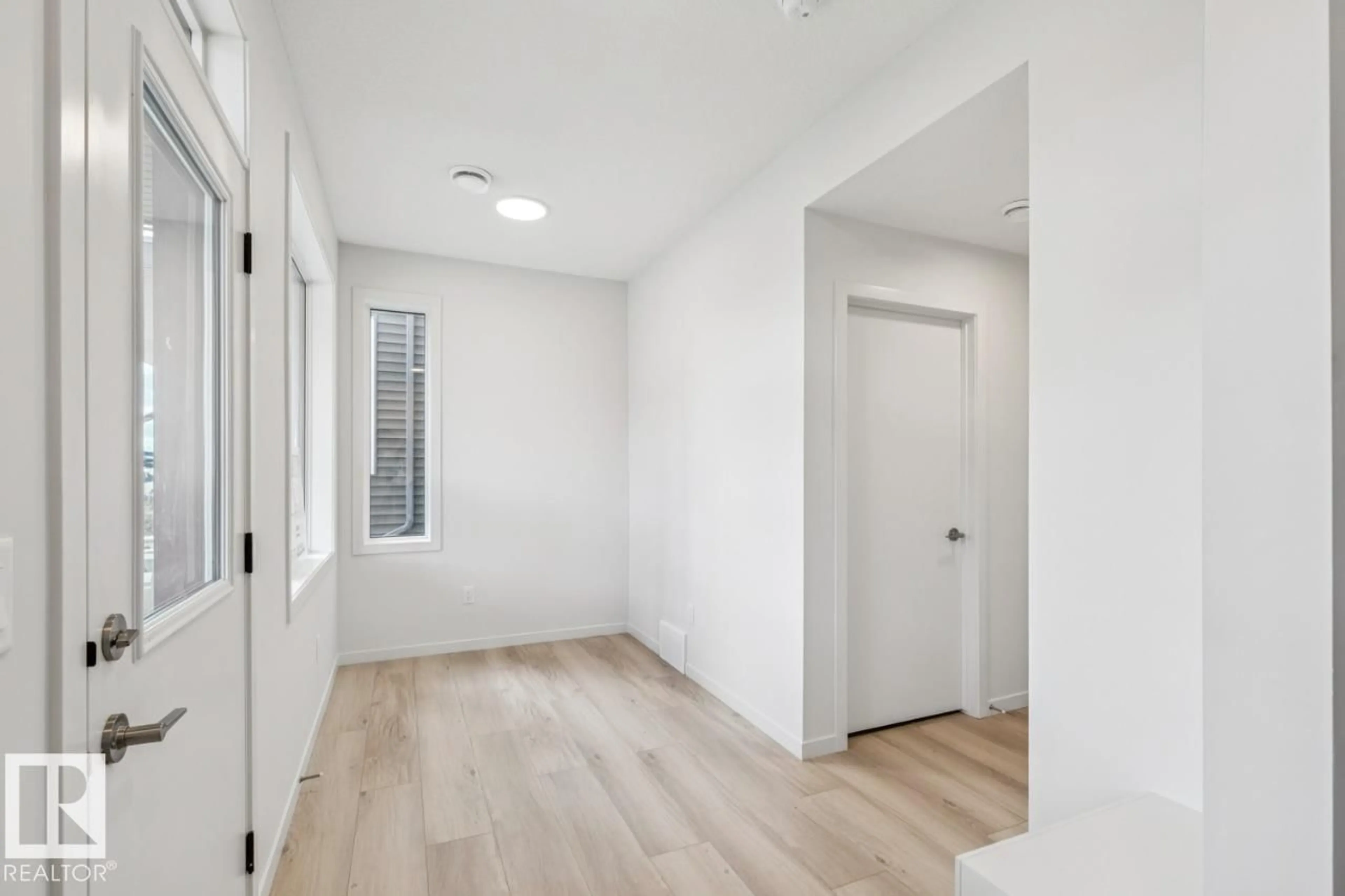 A pic of a room for 118 WESTWIND DR, Spruce Grove Alberta T7X0P8