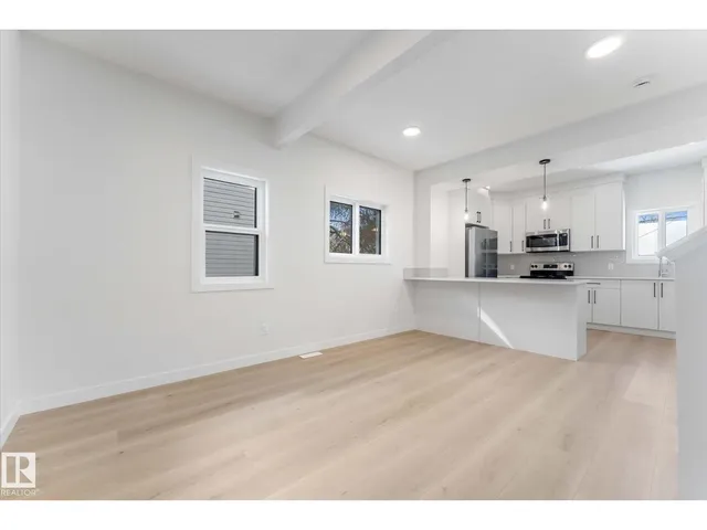 12033 92 ST, Edmonton 5