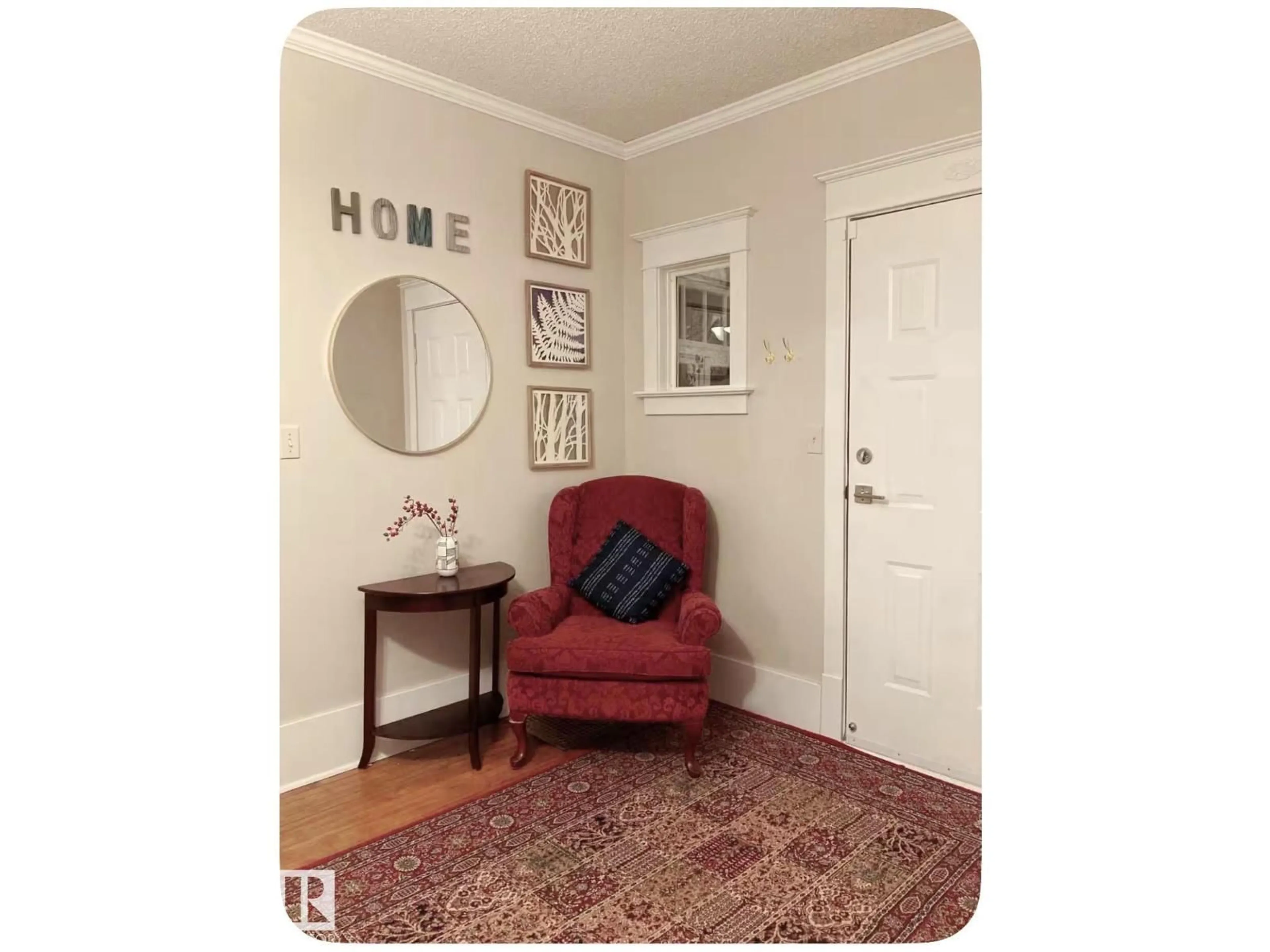 Indoor entryway for 10649 125 ST, Edmonton Alberta T5N1T7