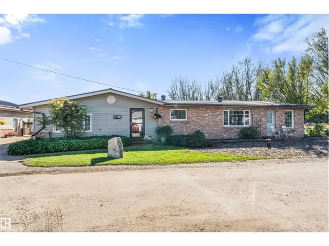 6016 52 AV, Rural Lac Ste. Anne County 2