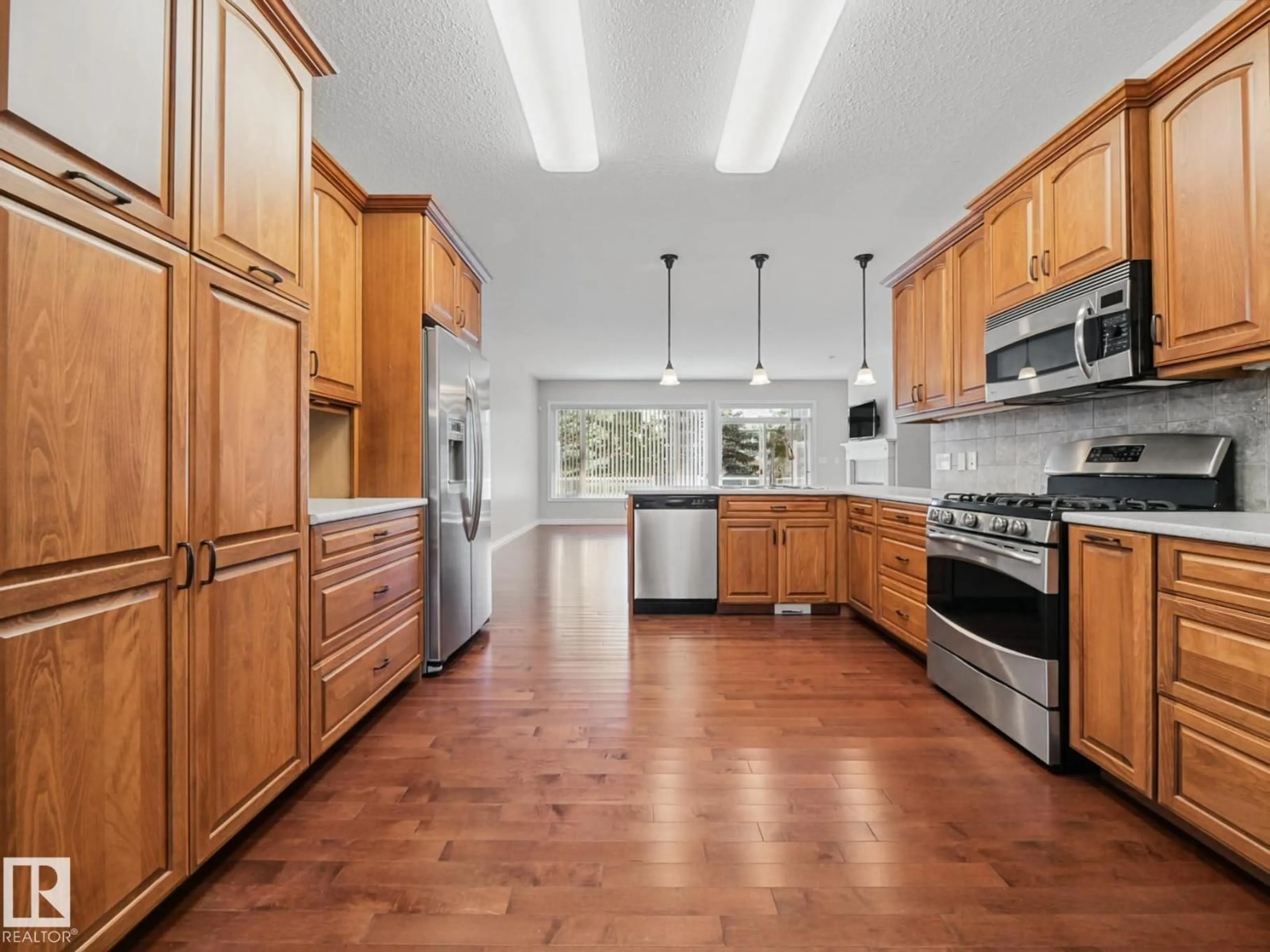 Open concept kitchen, unknown for 18343 - 52 LESSARD RD, Edmonton Alberta T6M0A2