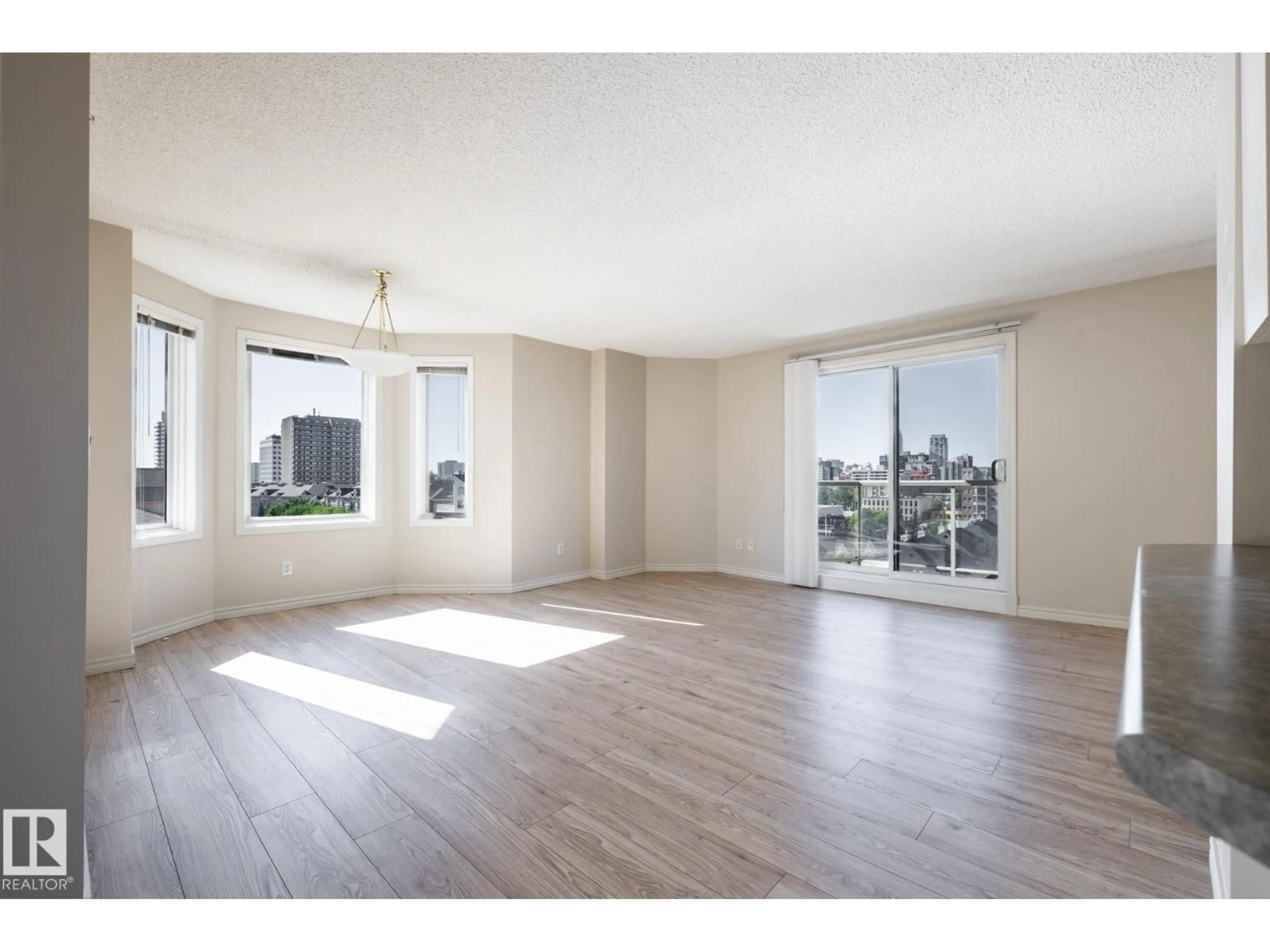 A pic of a room for 705 - 10909 103 AV, Edmonton Alberta T5K2W7