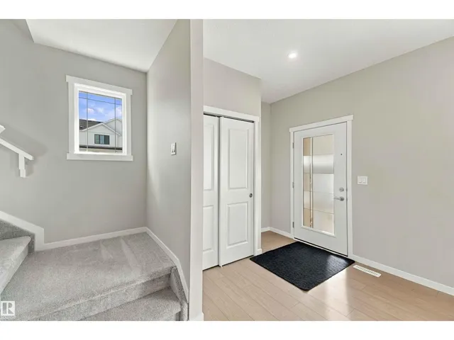 1256 MCLEOD AV, Spruce Grove 4