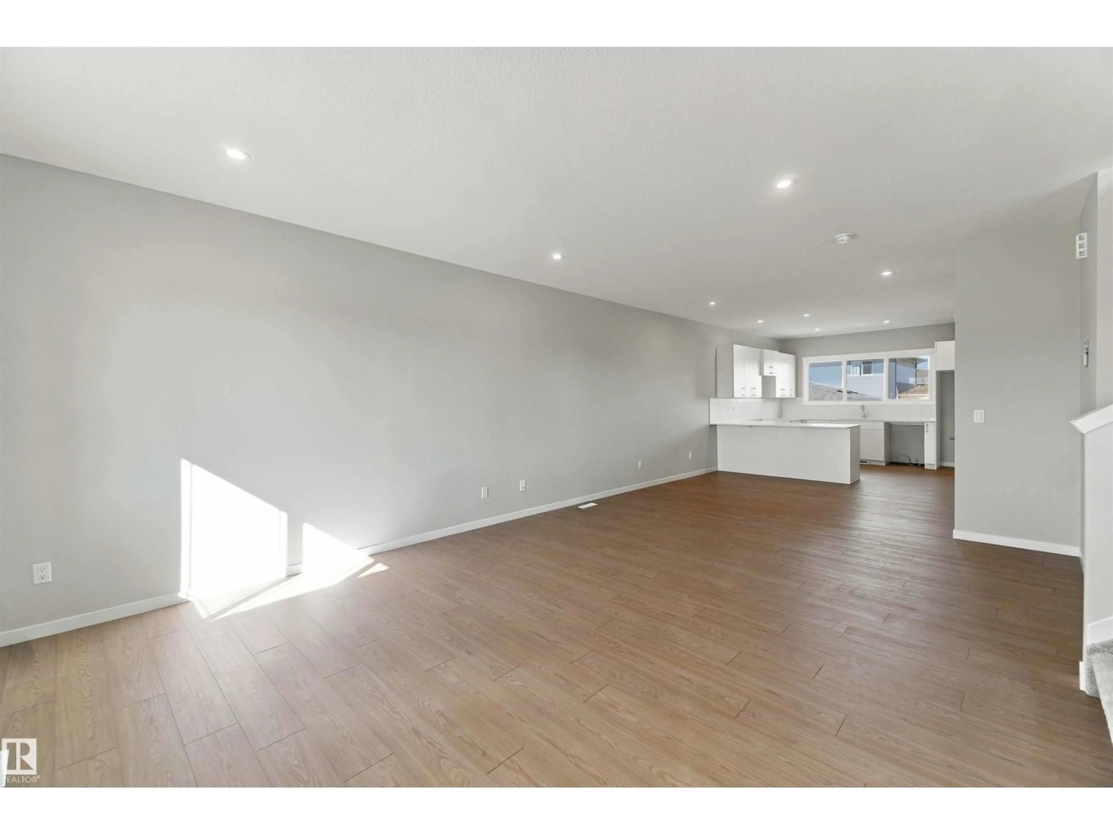A pic of a room for 1256 MCLEOD AV, Spruce Grove Alberta T7X4A9