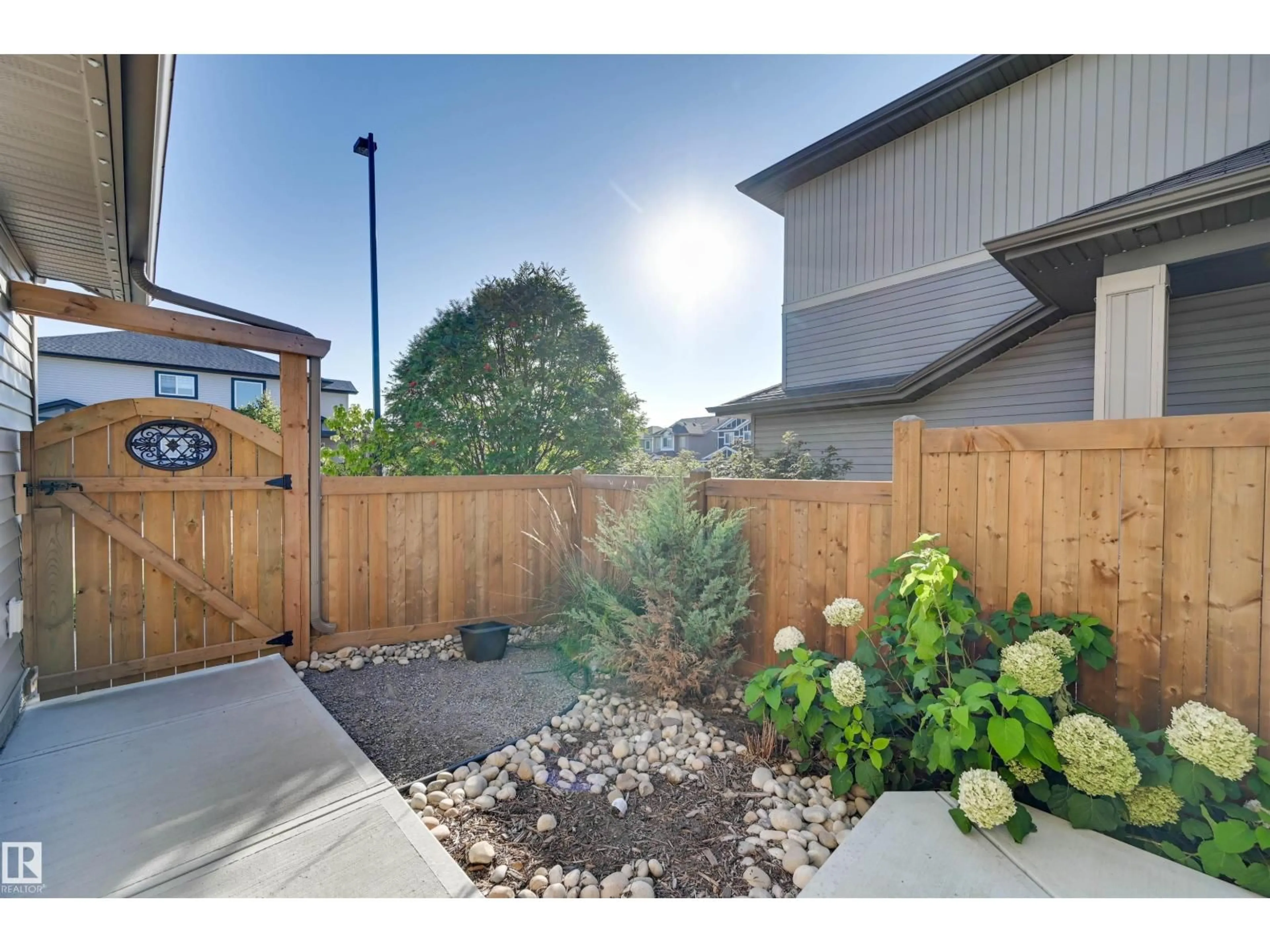 Patio, street for 1345 WESTERRA DR, Stony Plain Alberta T7Z0H2