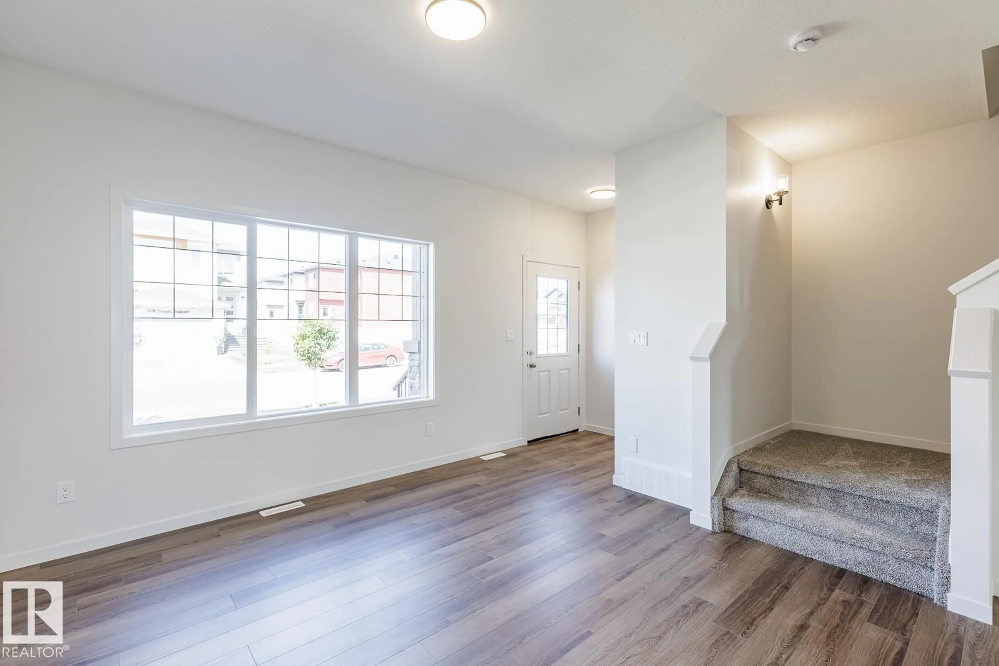 Indoor entryway for 3611 TRIOMPHE BV, Beaumont Alberta T4X3A7
