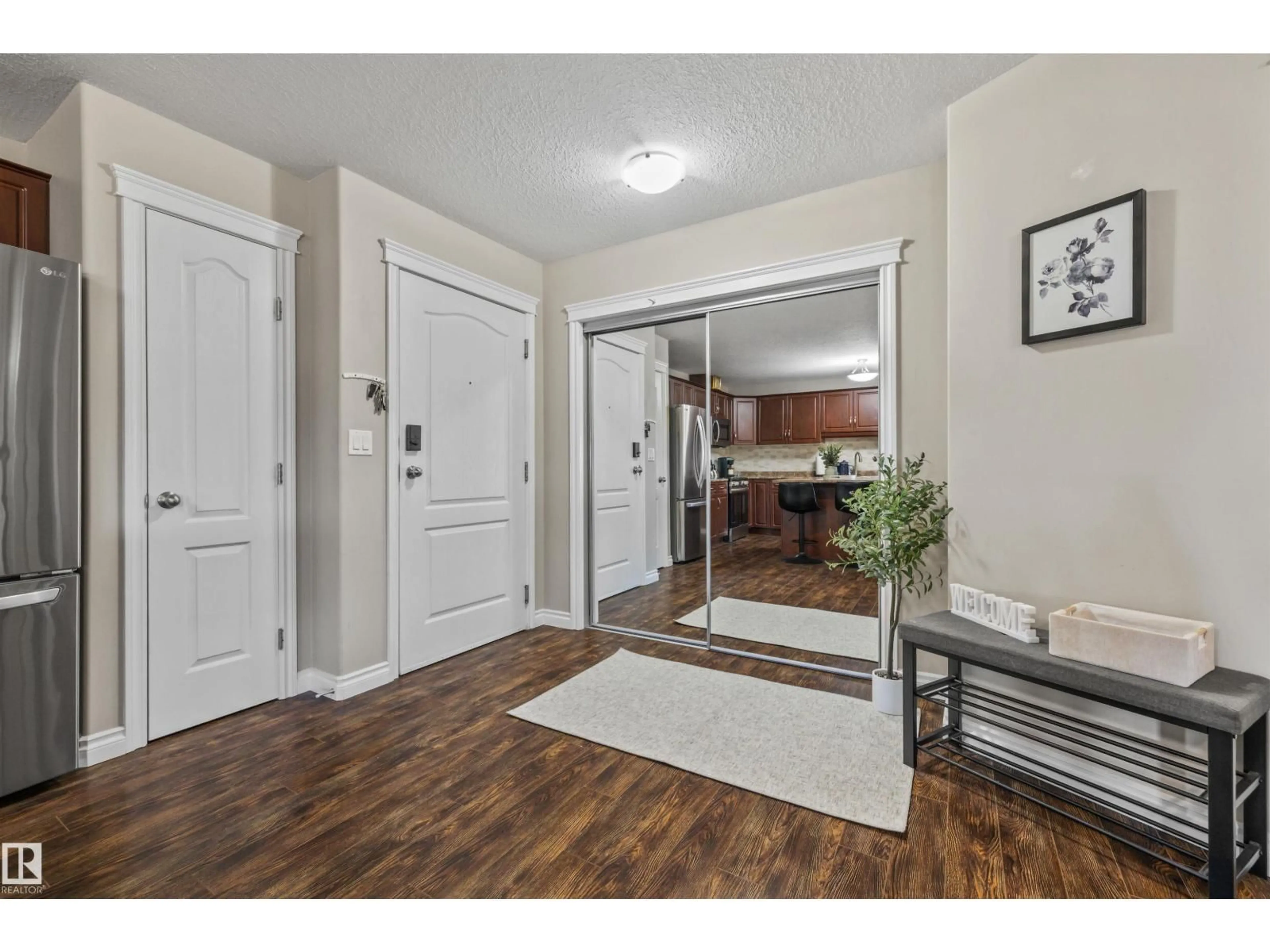 Indoor entryway for 332 WESTERRA MR, Stony Plain Alberta T7Z0G7