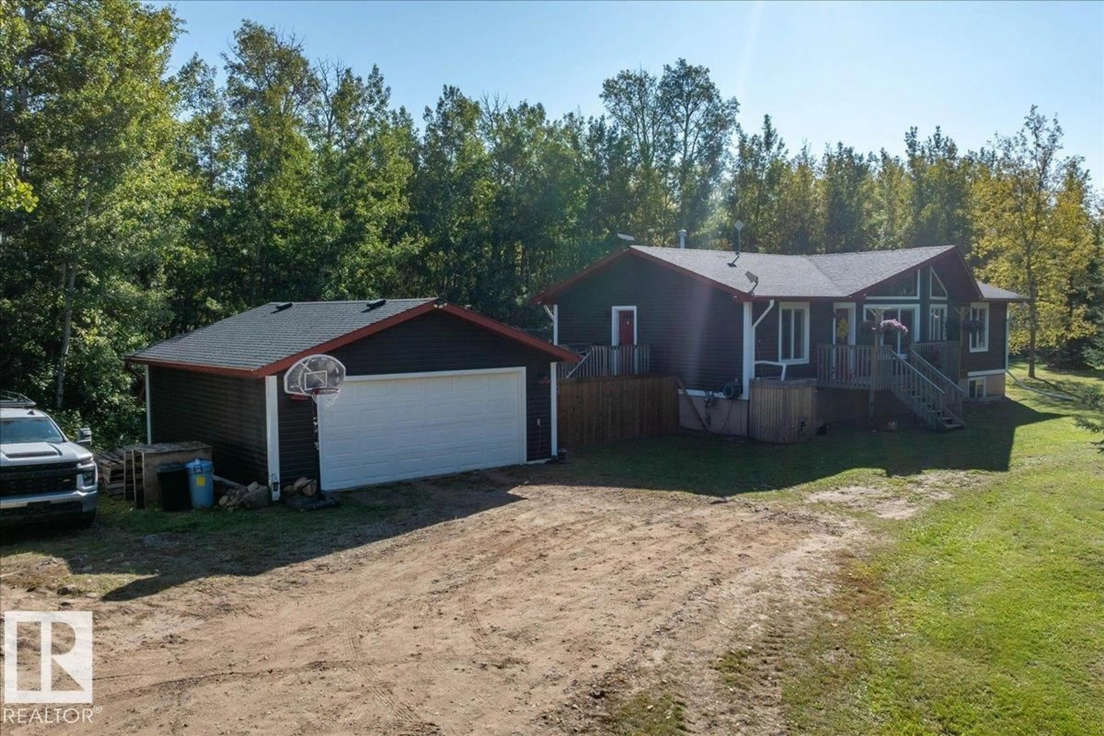 A pic from outside/outdoor area/front of a property/back of a property/a pic from drone, street for 20005 TWP RD 502, Rural Beaver County Alberta T0B4J2
