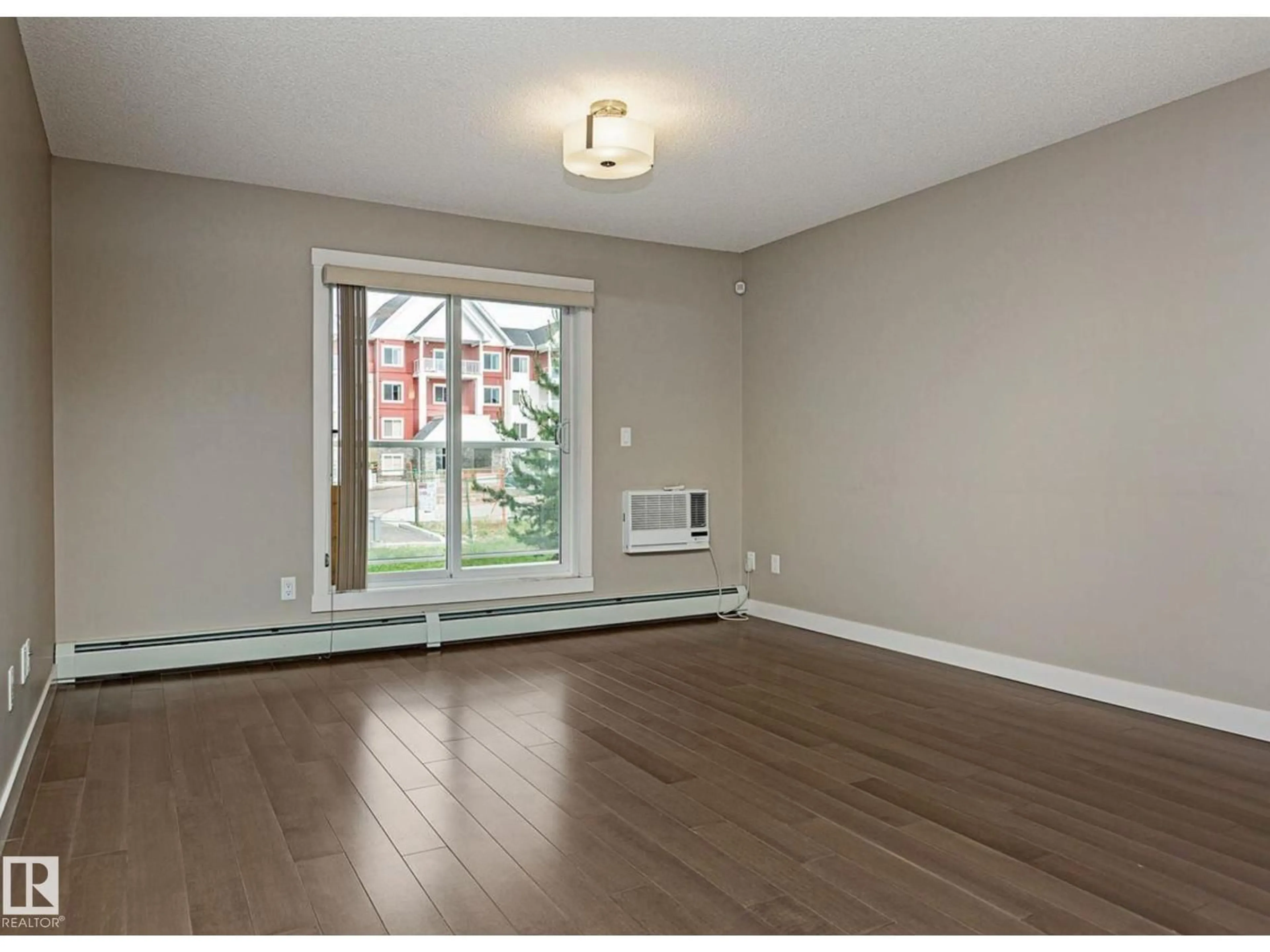 A pic of a room for 109 - 2207 44 AV NW, Edmonton Alberta T6T0T2