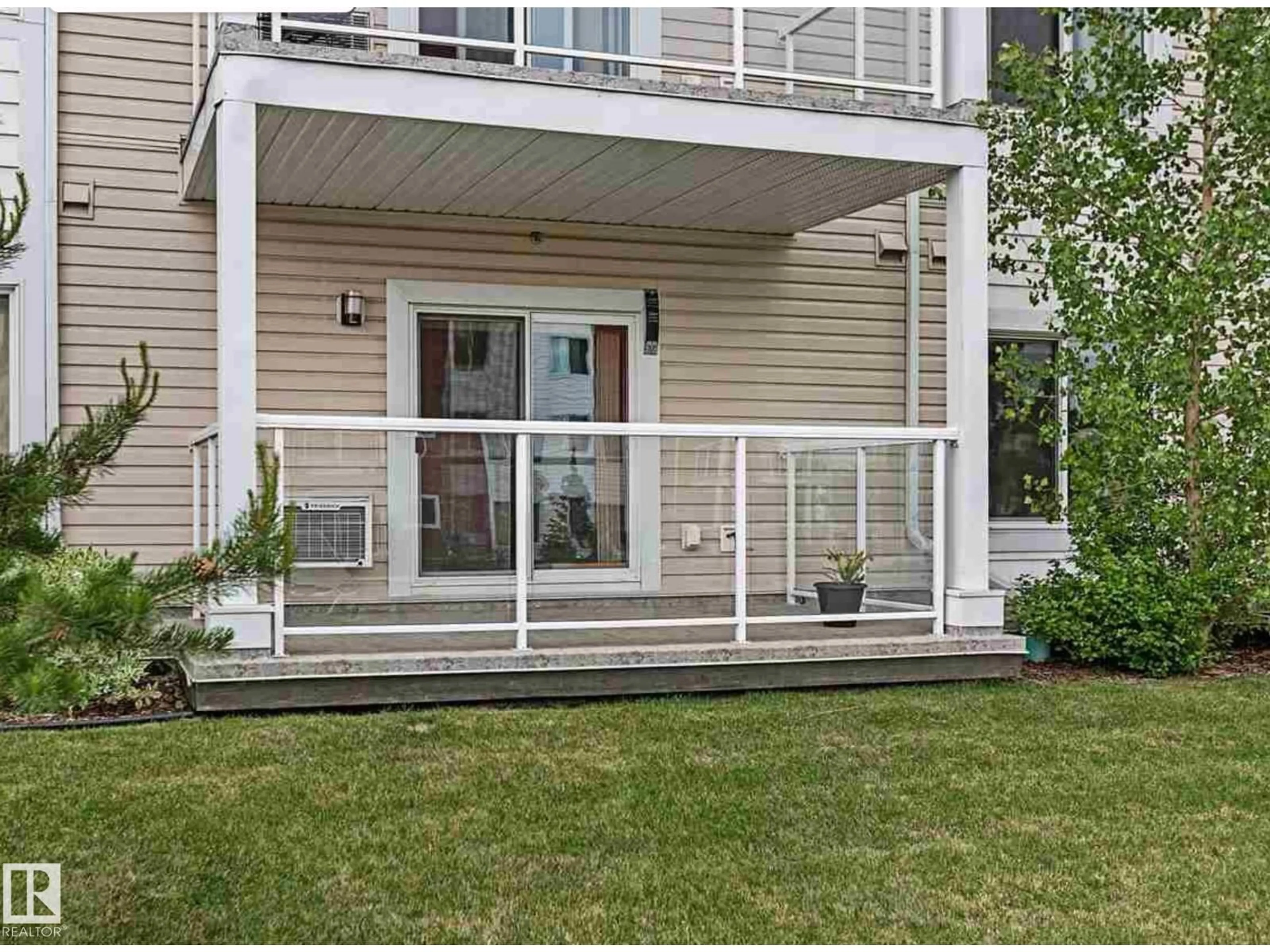 Patio, unknown for 109 - 2207 44 AV NW, Edmonton Alberta T6T0T2