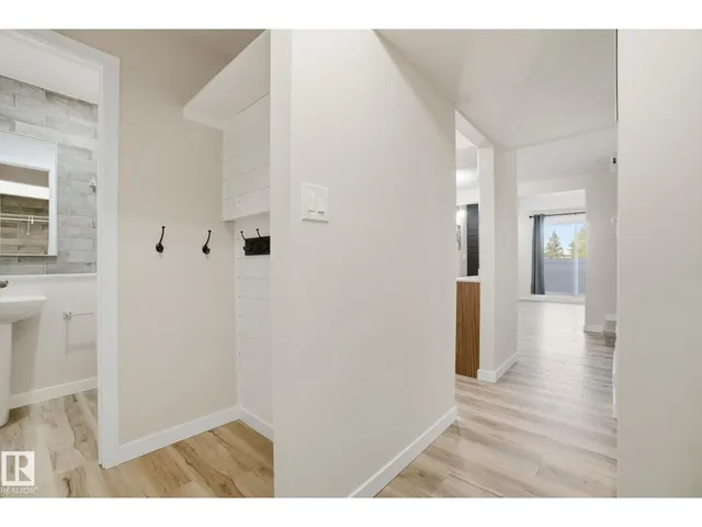 NW - 71 LANCASTER TC, Edmonton 3