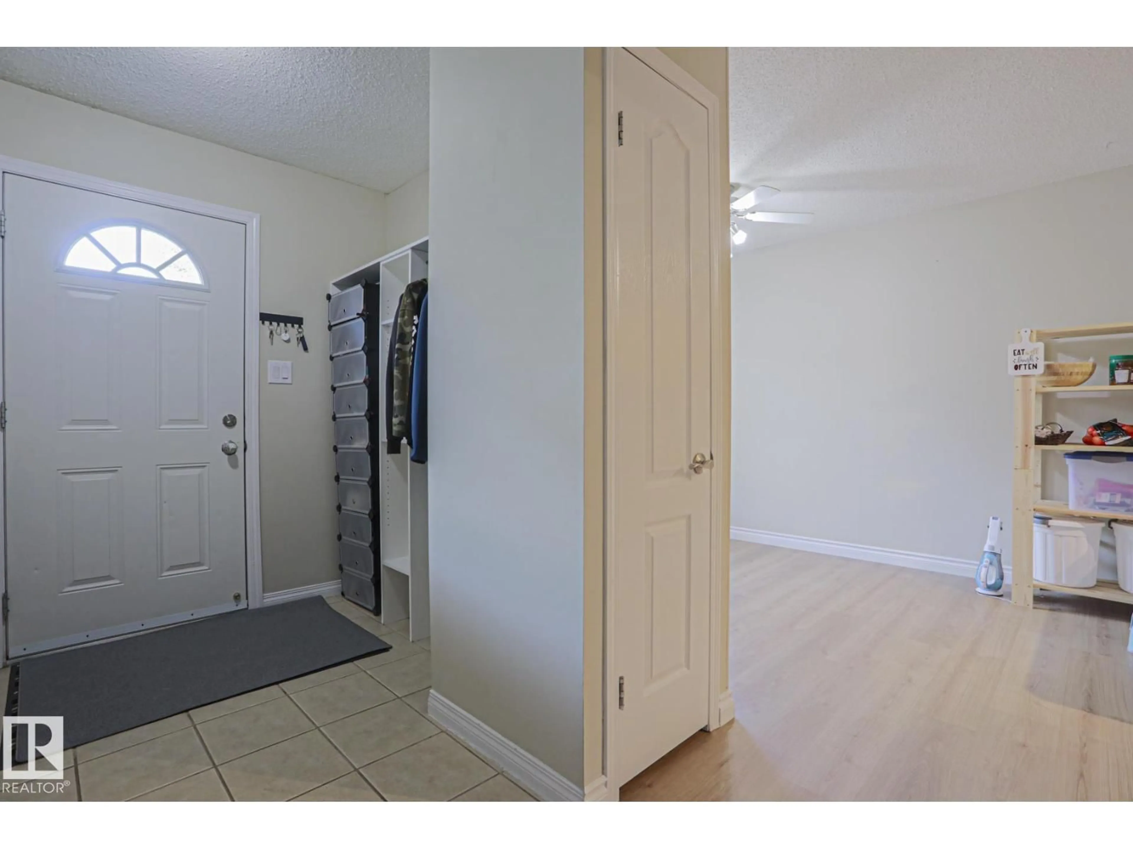 Indoor entryway for 319 TELFORD CO, Leduc Alberta T9E5N2