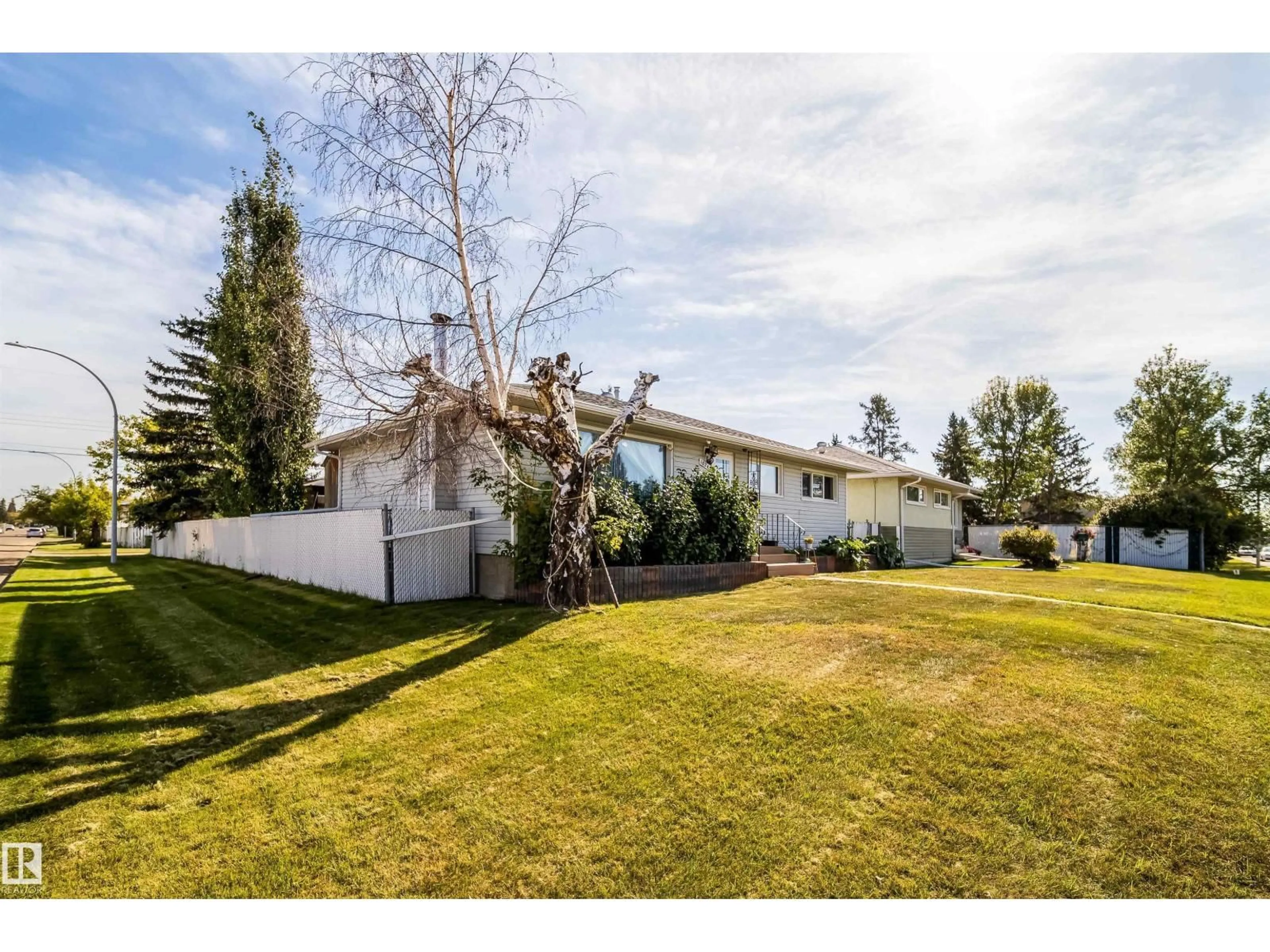 A pic from outside/outdoor area/front of a property/back of a property/a pic from drone, unknown for 10245 160 ST NW, Edmonton Alberta T5P3G1