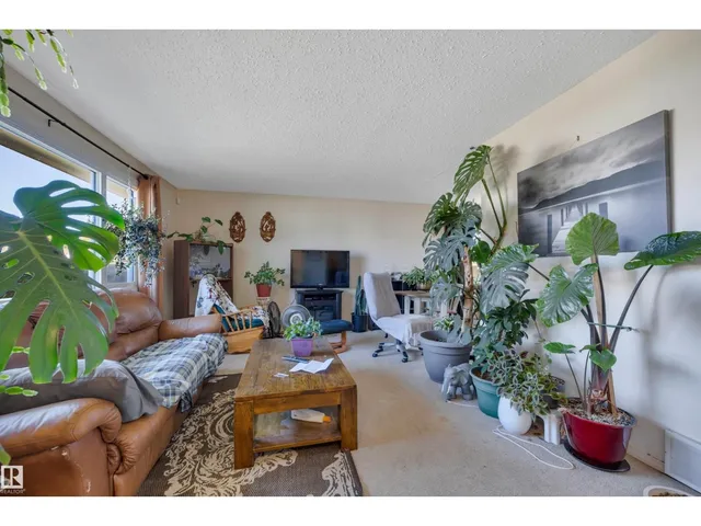 4205 37 AV, Leduc 3
