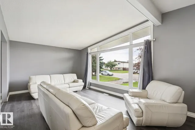 NW - 9312 151 AV, Edmonton 4