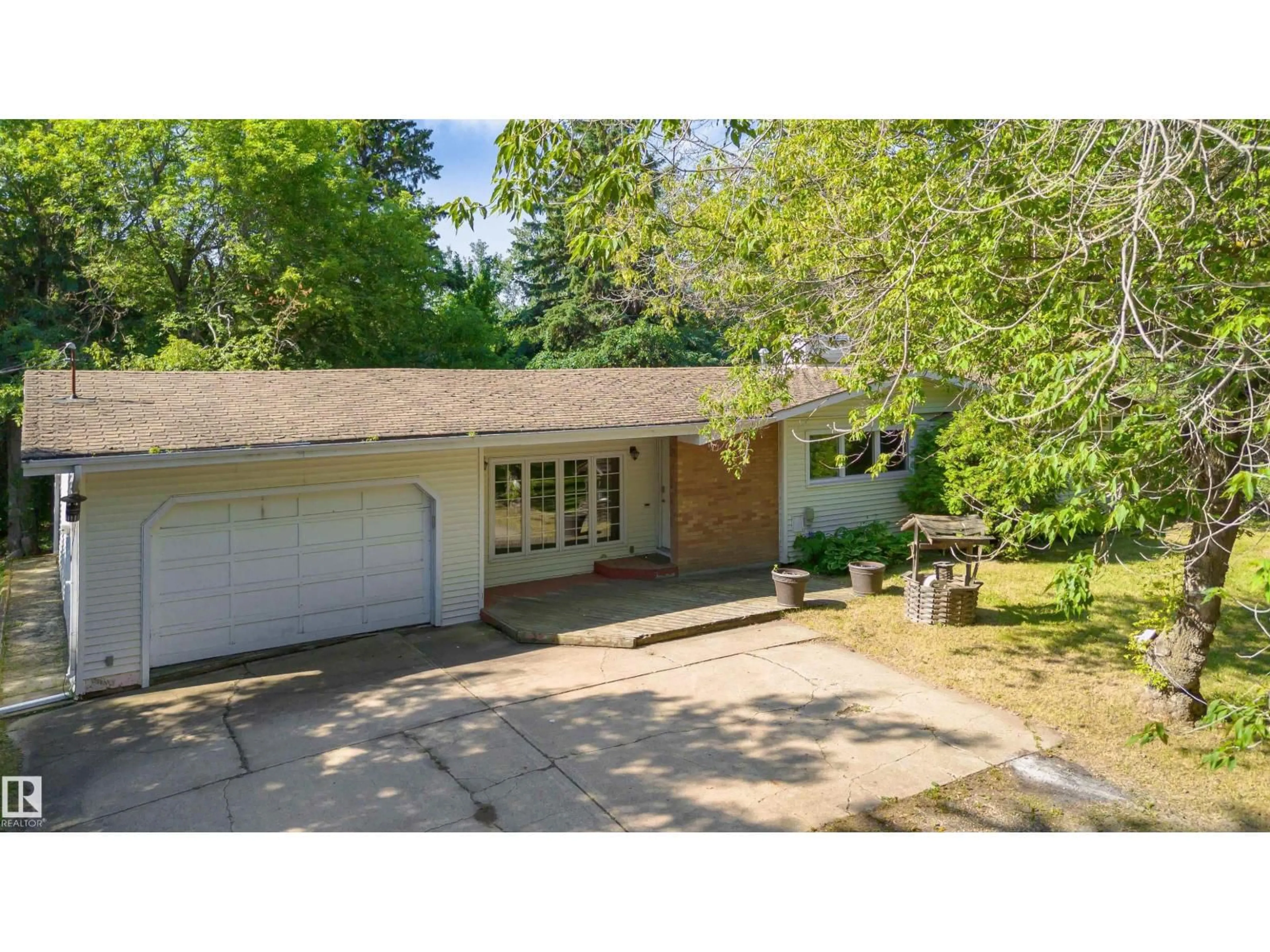 A pic from outside/outdoor area/front of a property/back of a property/a pic from drone, street for 52349 RGE ROAD 233, Rural Strathcona County Alberta T8B1C8