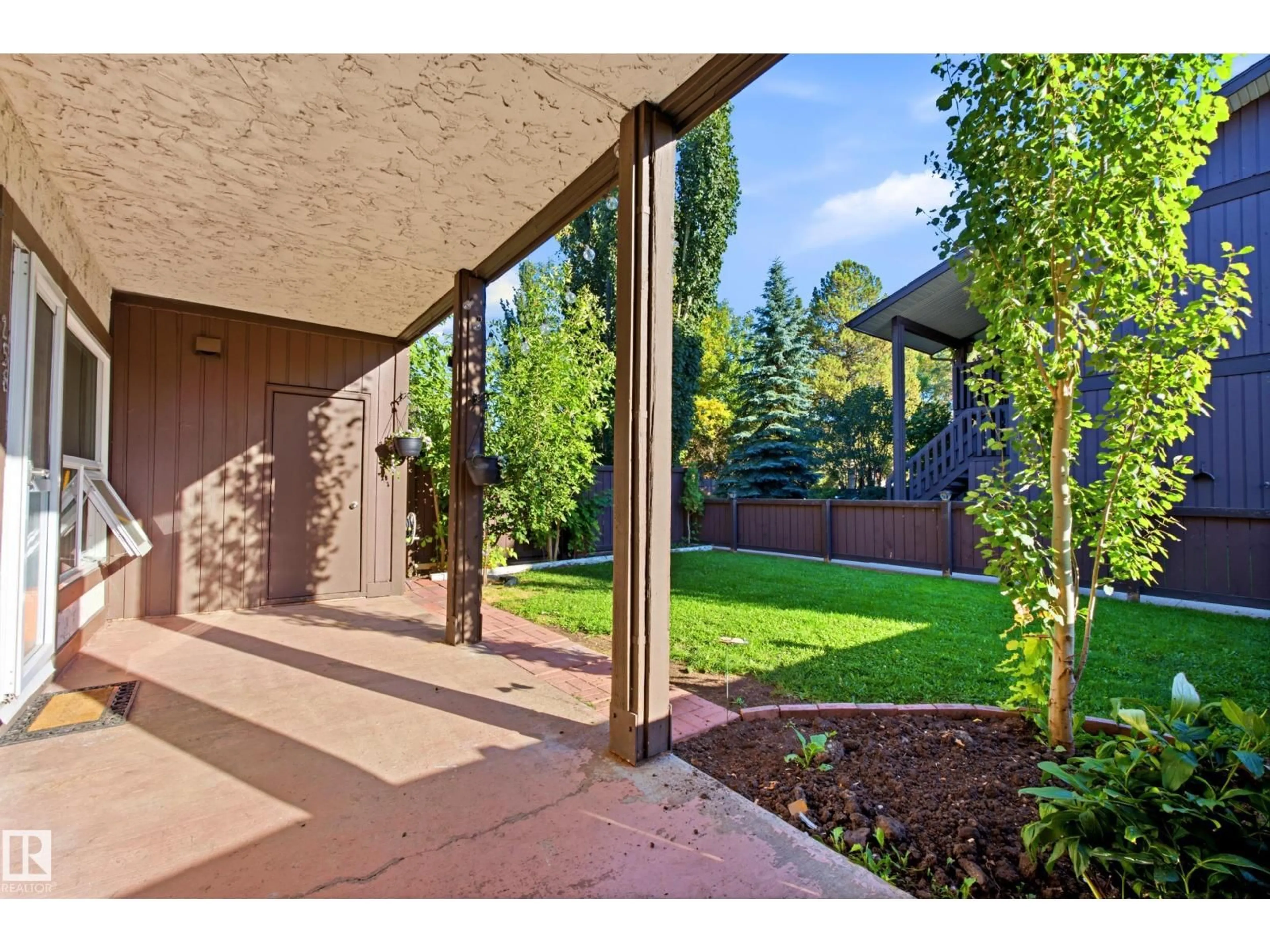 Patio, unknown for 258 SURREY GARDENS, Edmonton Alberta T5T1Z3