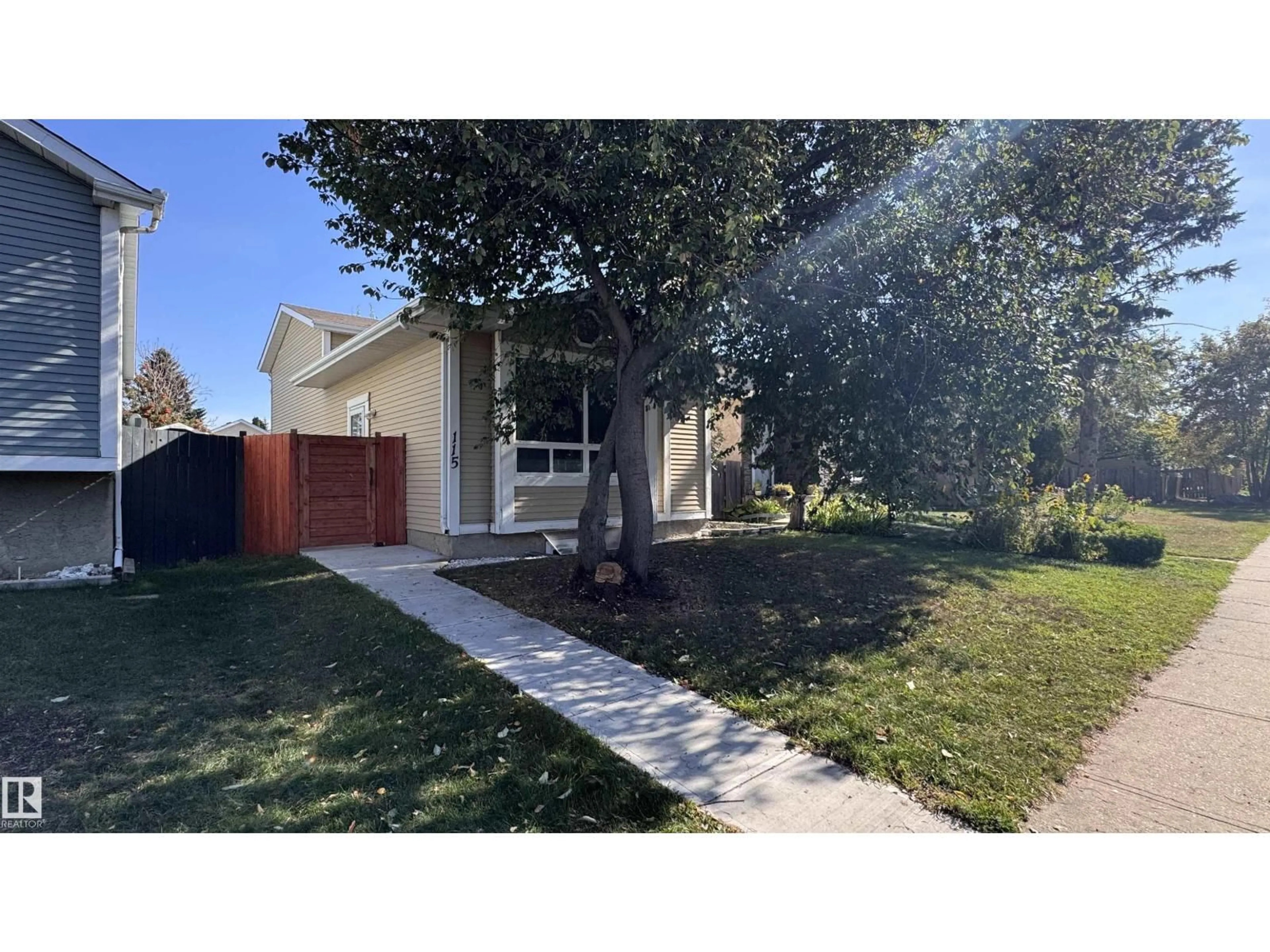 A pic from outside/outdoor area/front of a property/back of a property/a pic from drone, street for 115 KIRKWOOD WY, Edmonton Alberta T6L5J7