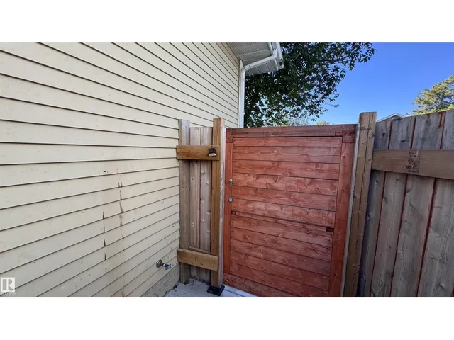 115 KIRKWOOD WY, Edmonton 3