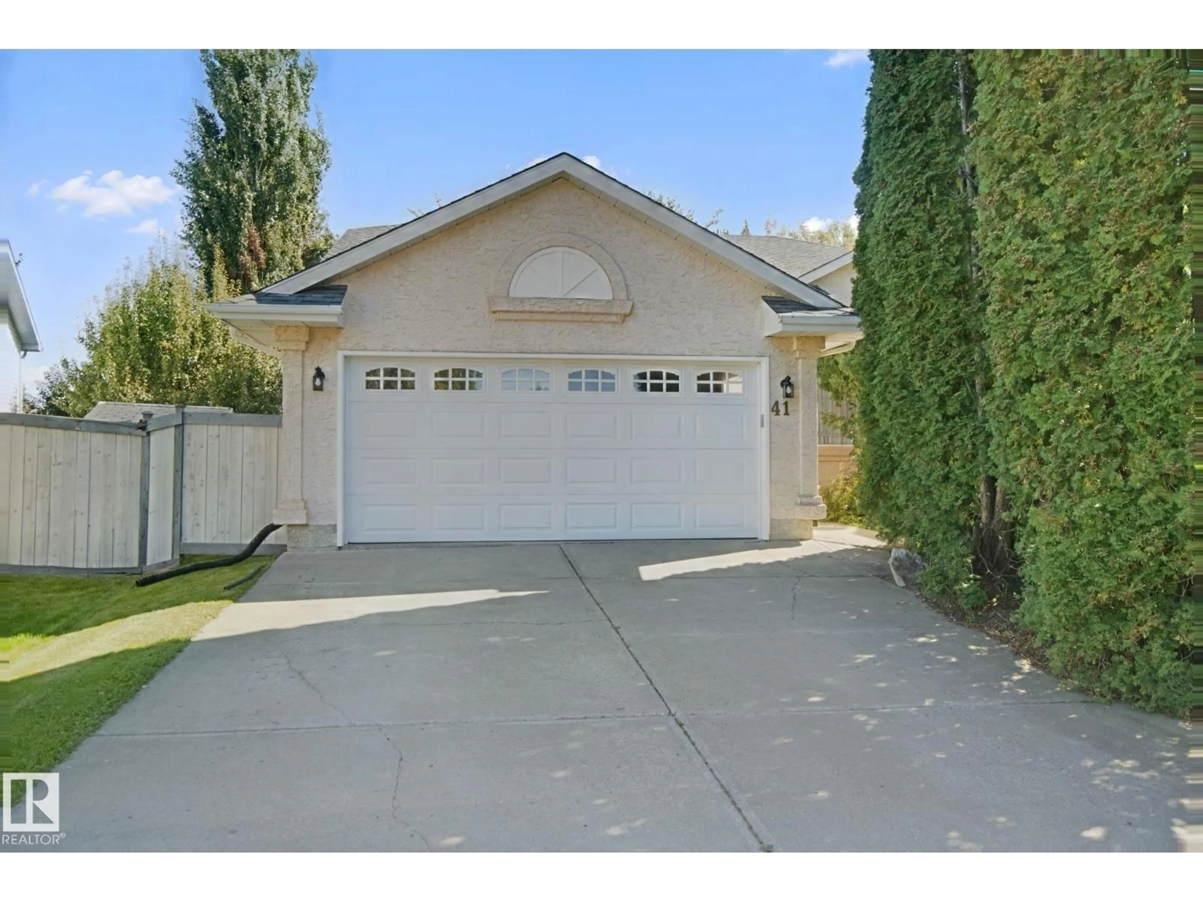 Indoor garage for 41 ASPENGLEN PL, Spruce Grove Alberta T7X3K1