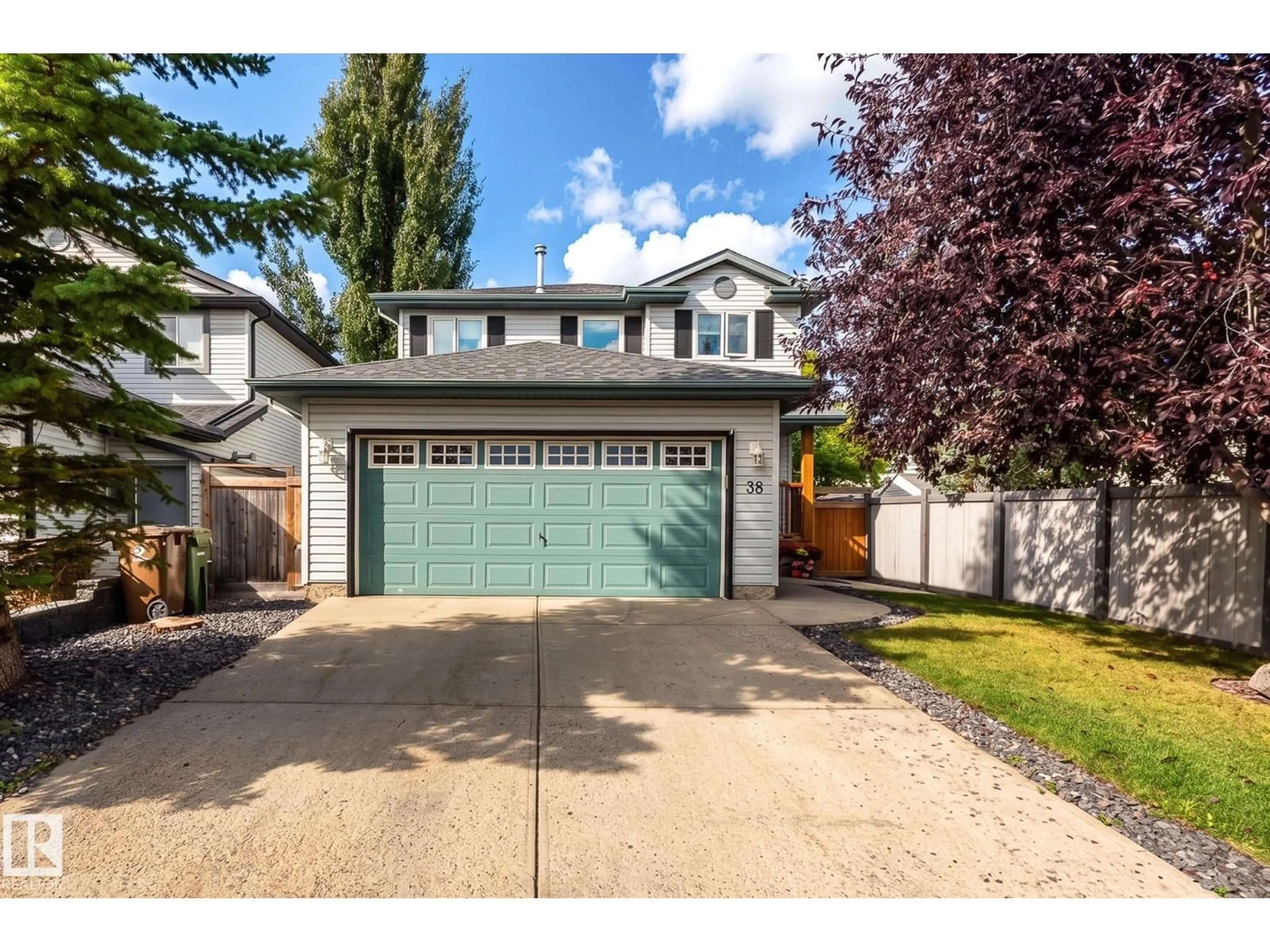 Home with vinyl exterior material, street for 38 DUBONNET WY, St. Albert Alberta T8N6S4