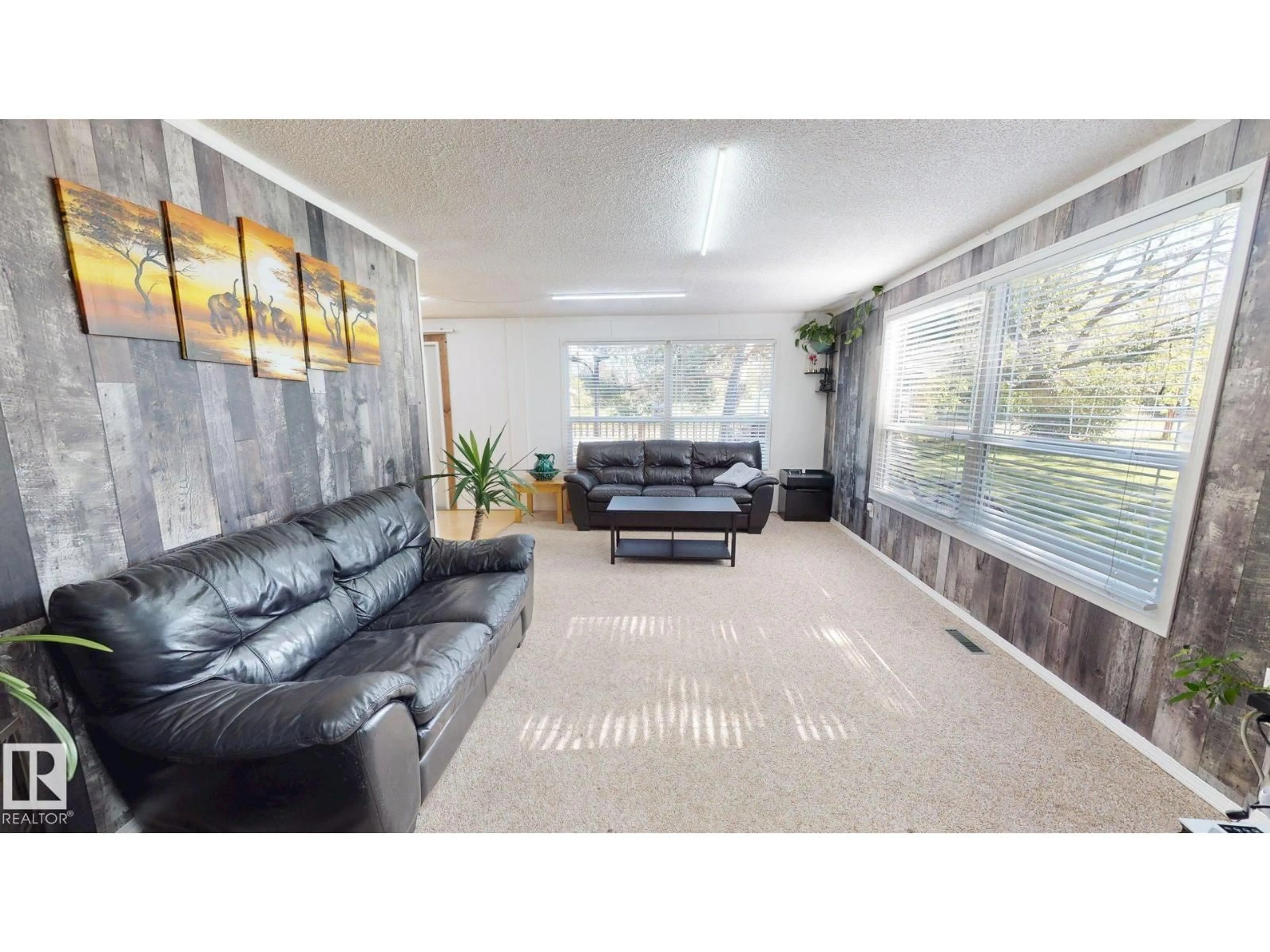 Living room with furniture, unknown for 27324 TOWNSHIP RD, Rural Parkland County Alberta T7X3S2