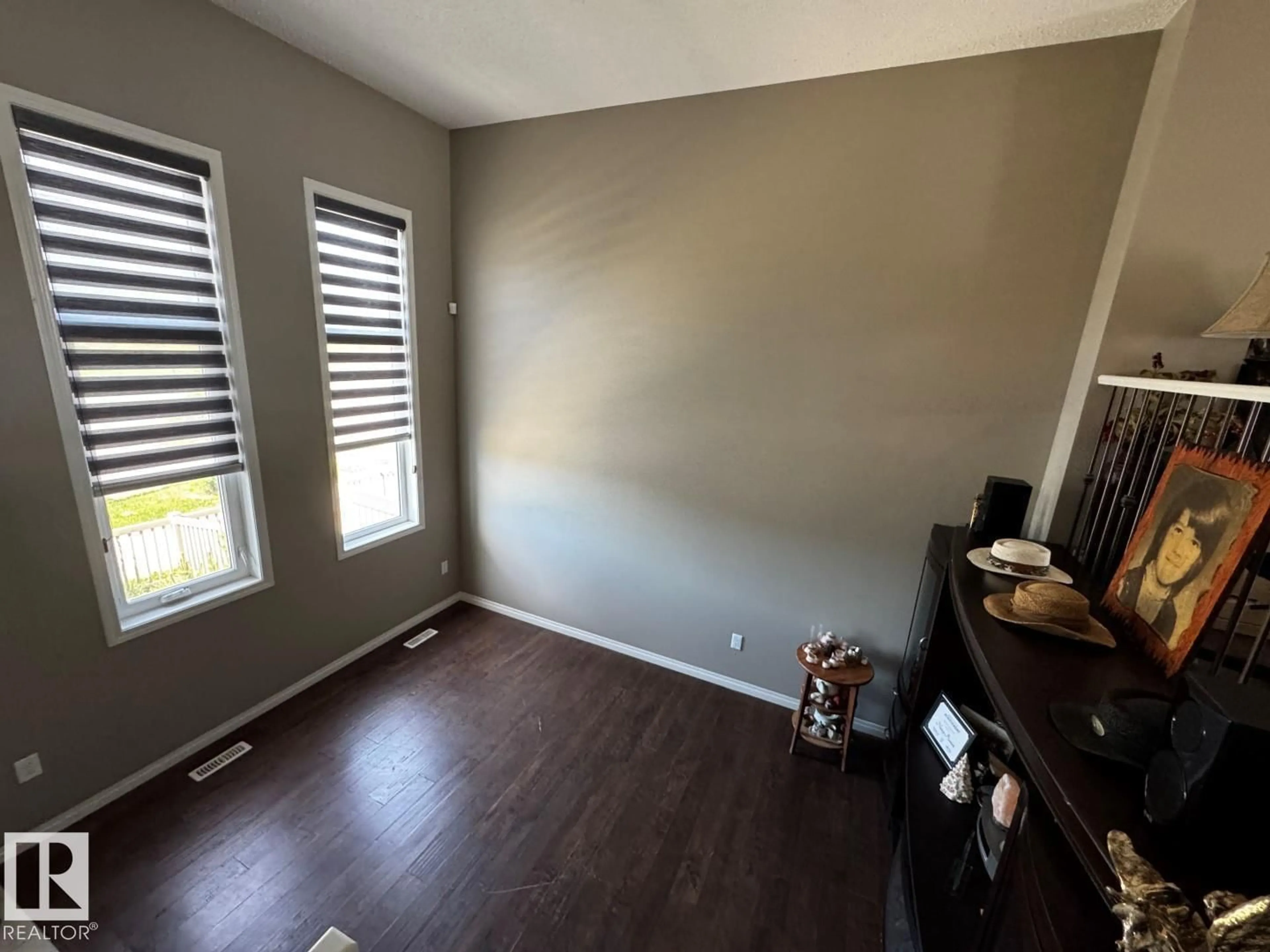 A pic of a room for #14 - 2905 141 ST, Edmonton Alberta T6W3M4