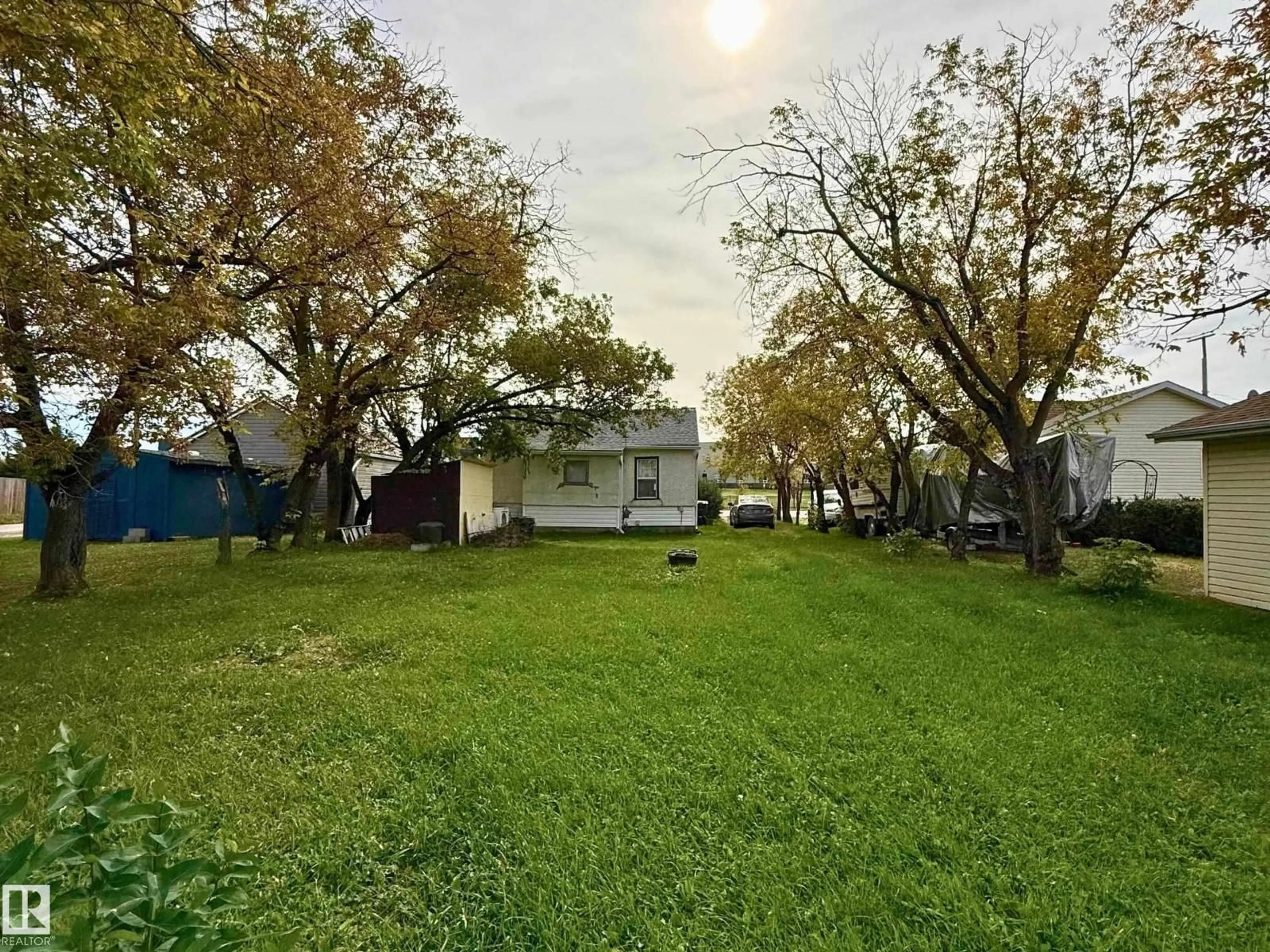 A pic from outside/outdoor area/front of a property/back of a property/a pic from drone, street for 806 16 AV, Cold Lake Alberta T9M1L2