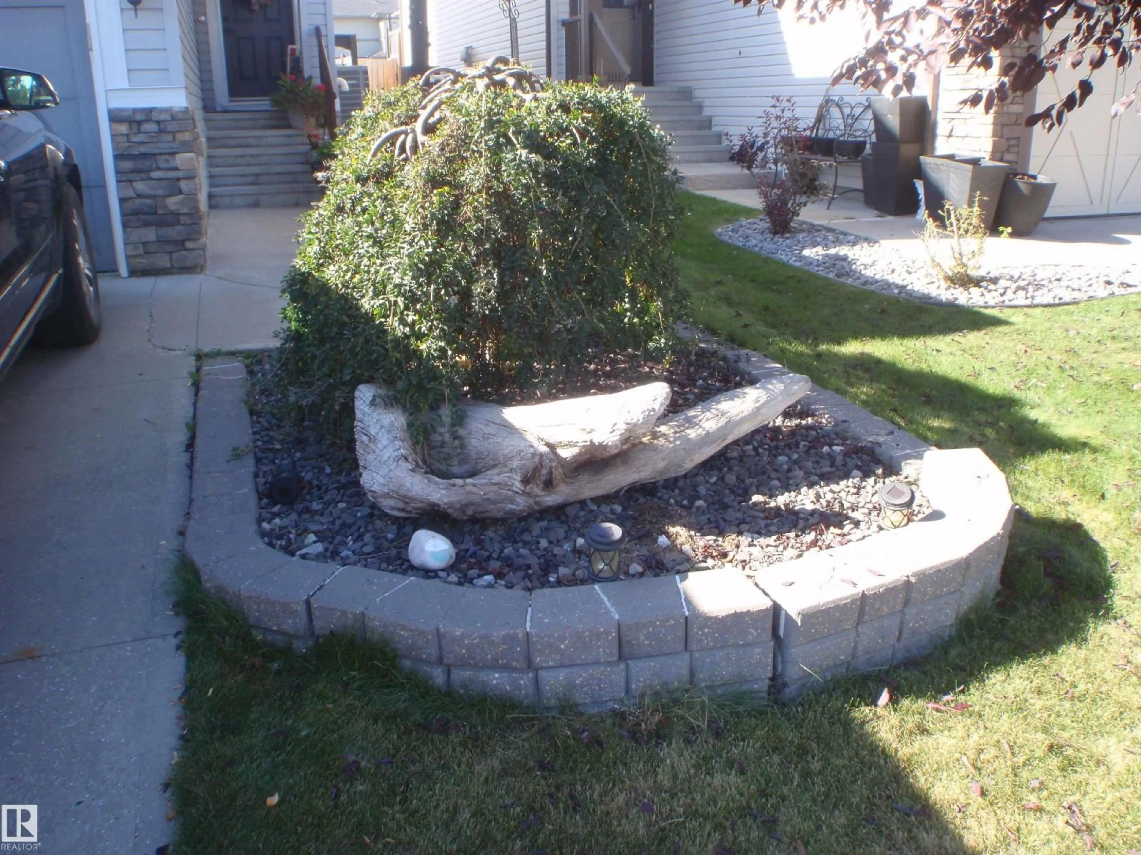 Patio, street for 19 HALLADAY BV, Spruce Grove Alberta T7X0P5