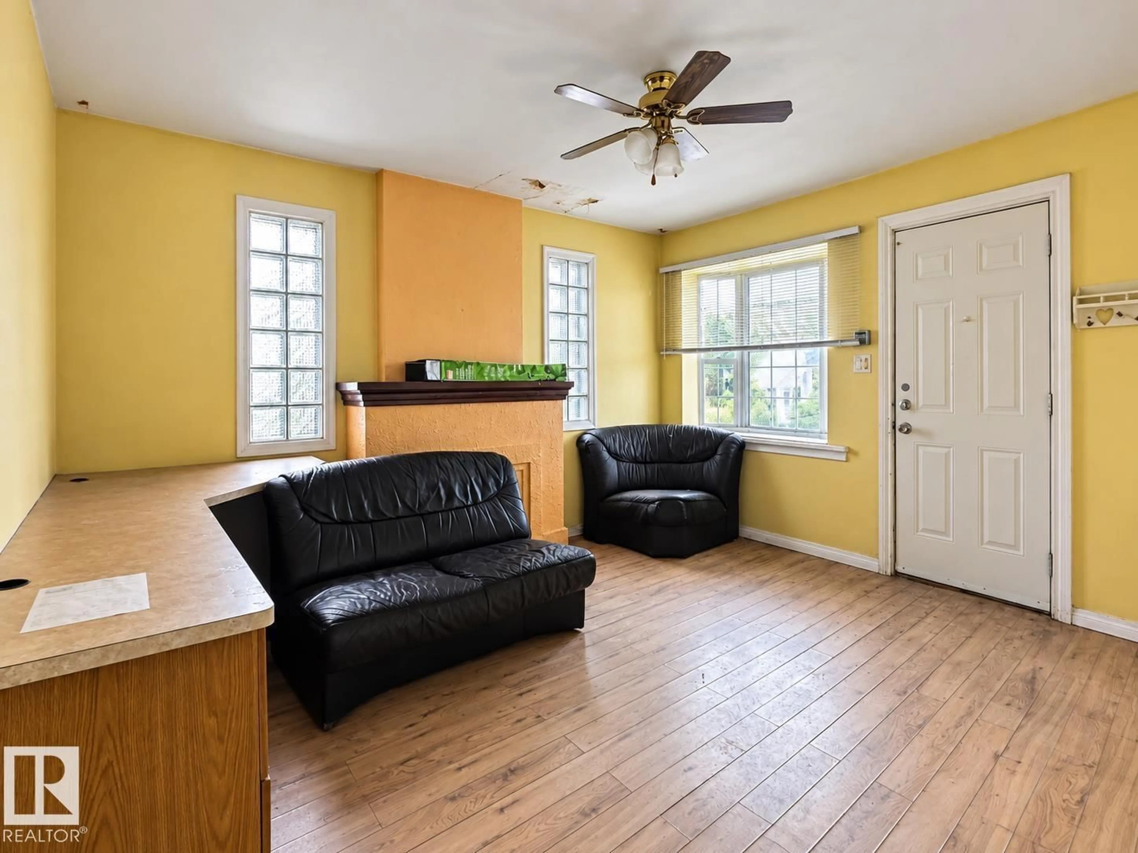 Living room with furniture, unknown for NW - 11901 63 ST, Edmonton Alberta T5W4G2