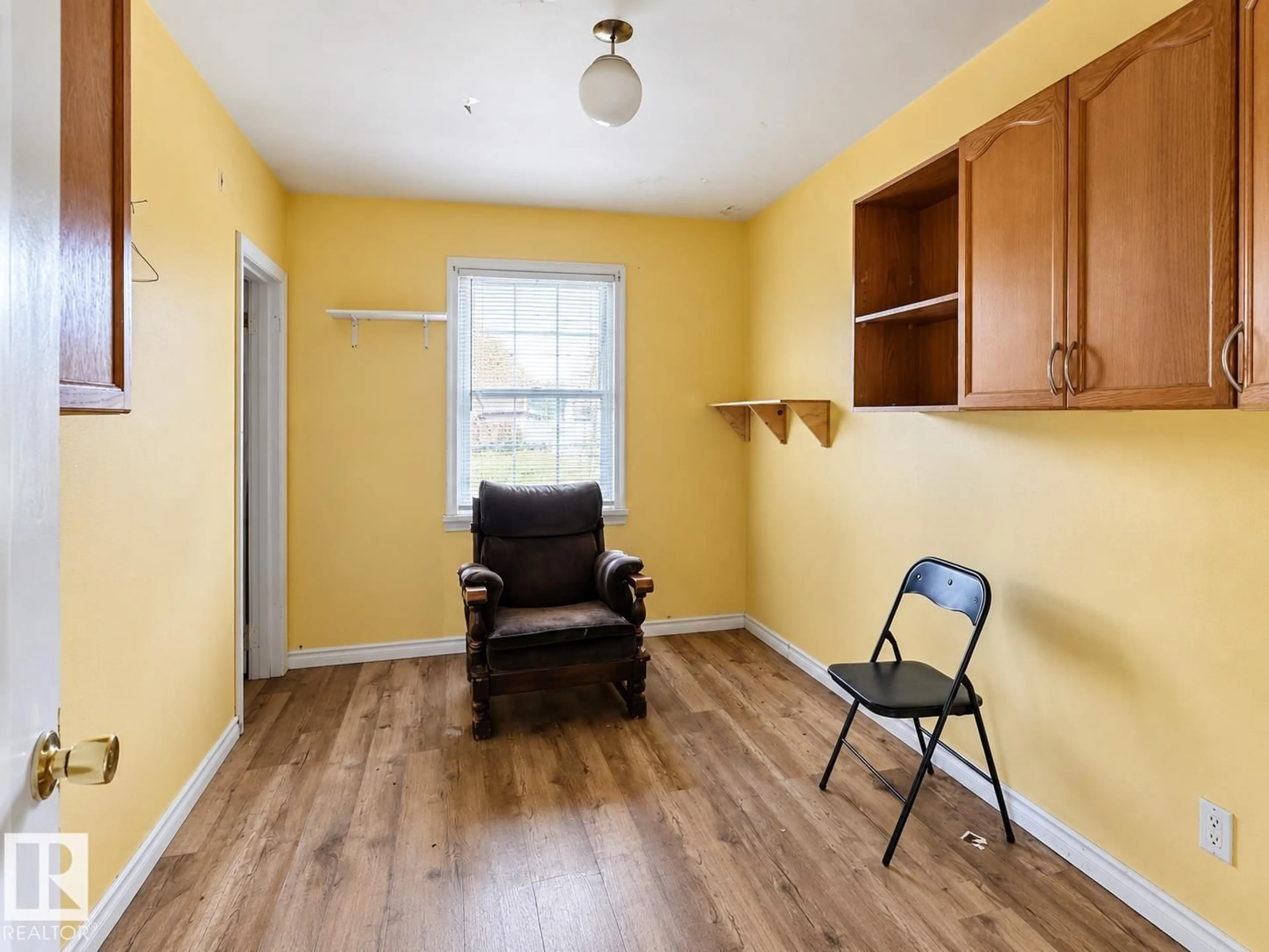 A pic of a room for NW - 11901 63 ST, Edmonton Alberta T5W4G2
