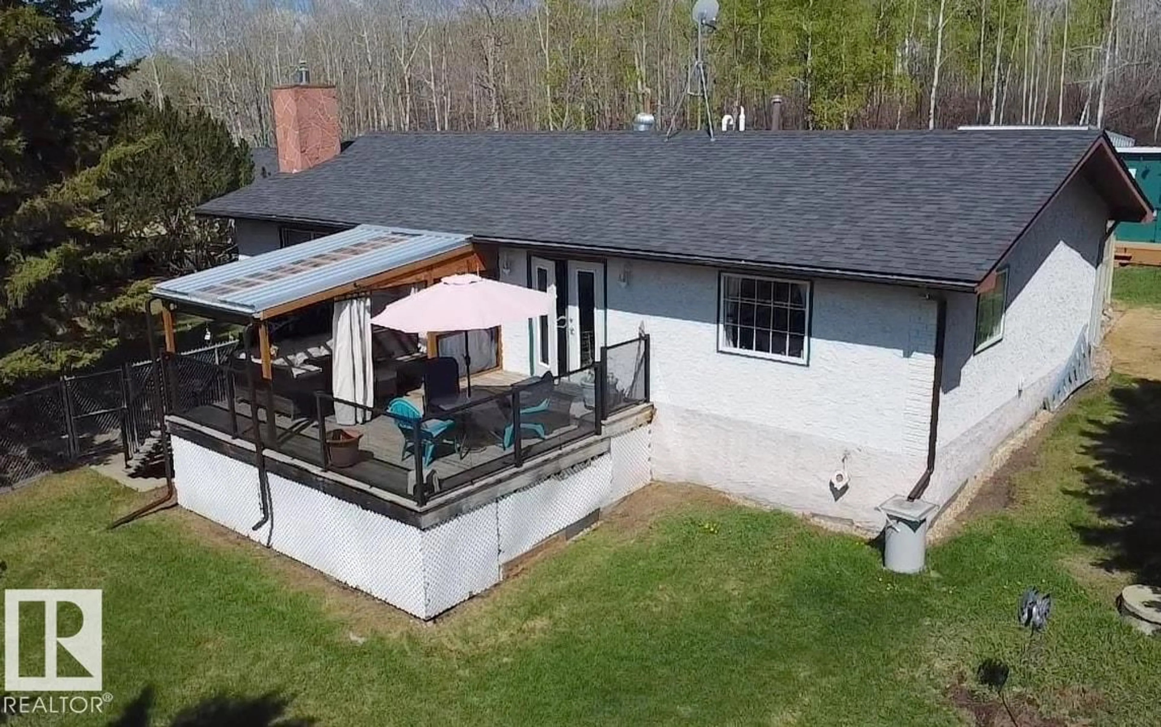 A pic from outside/outdoor area/front of a property/back of a property/a pic from drone, building for 11013 28 HI, Rural St. Paul County Alberta T0A0C0