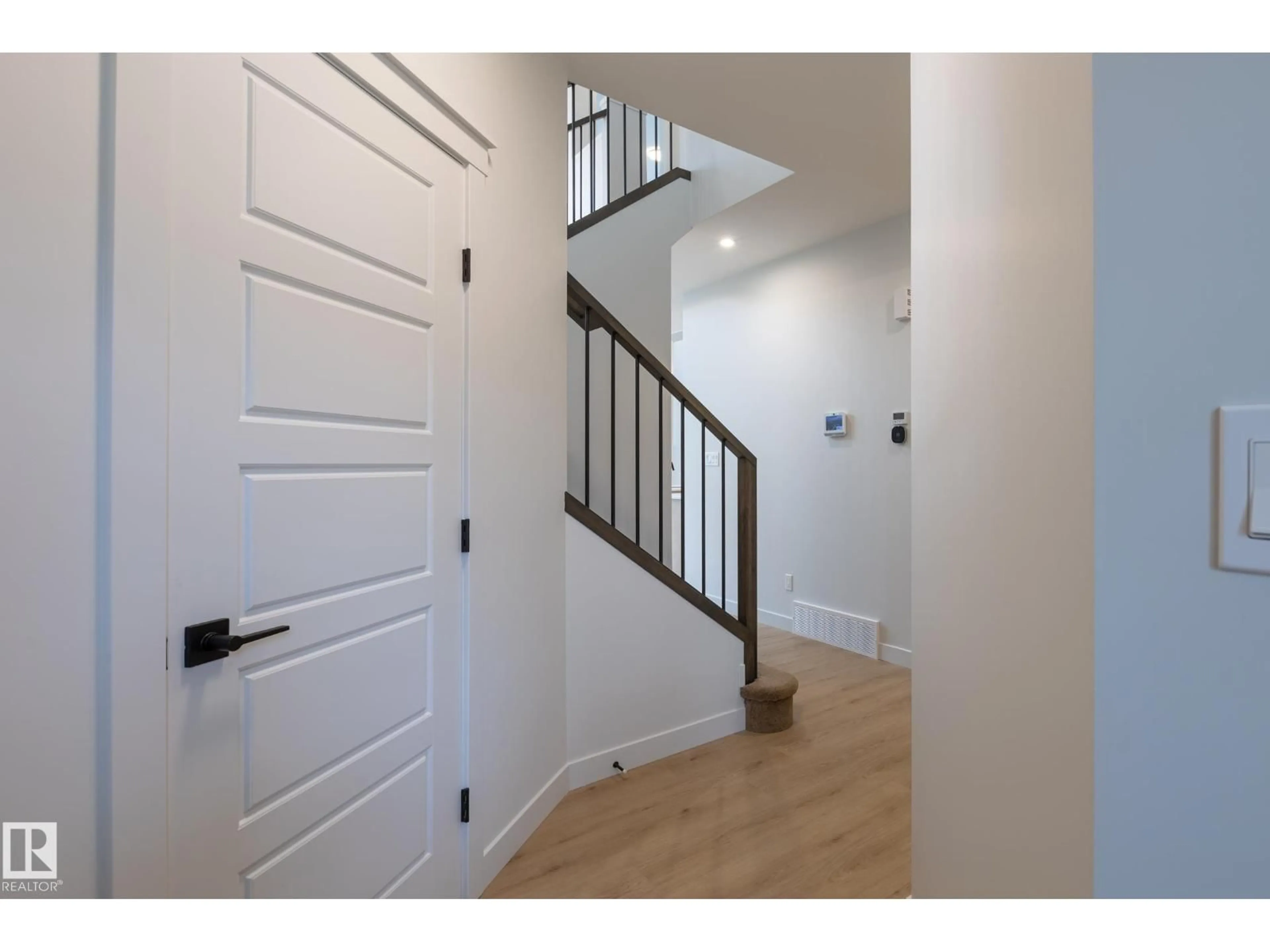 Indoor entryway for 4005 36 ST, Beaumont Alberta T4X2Y3