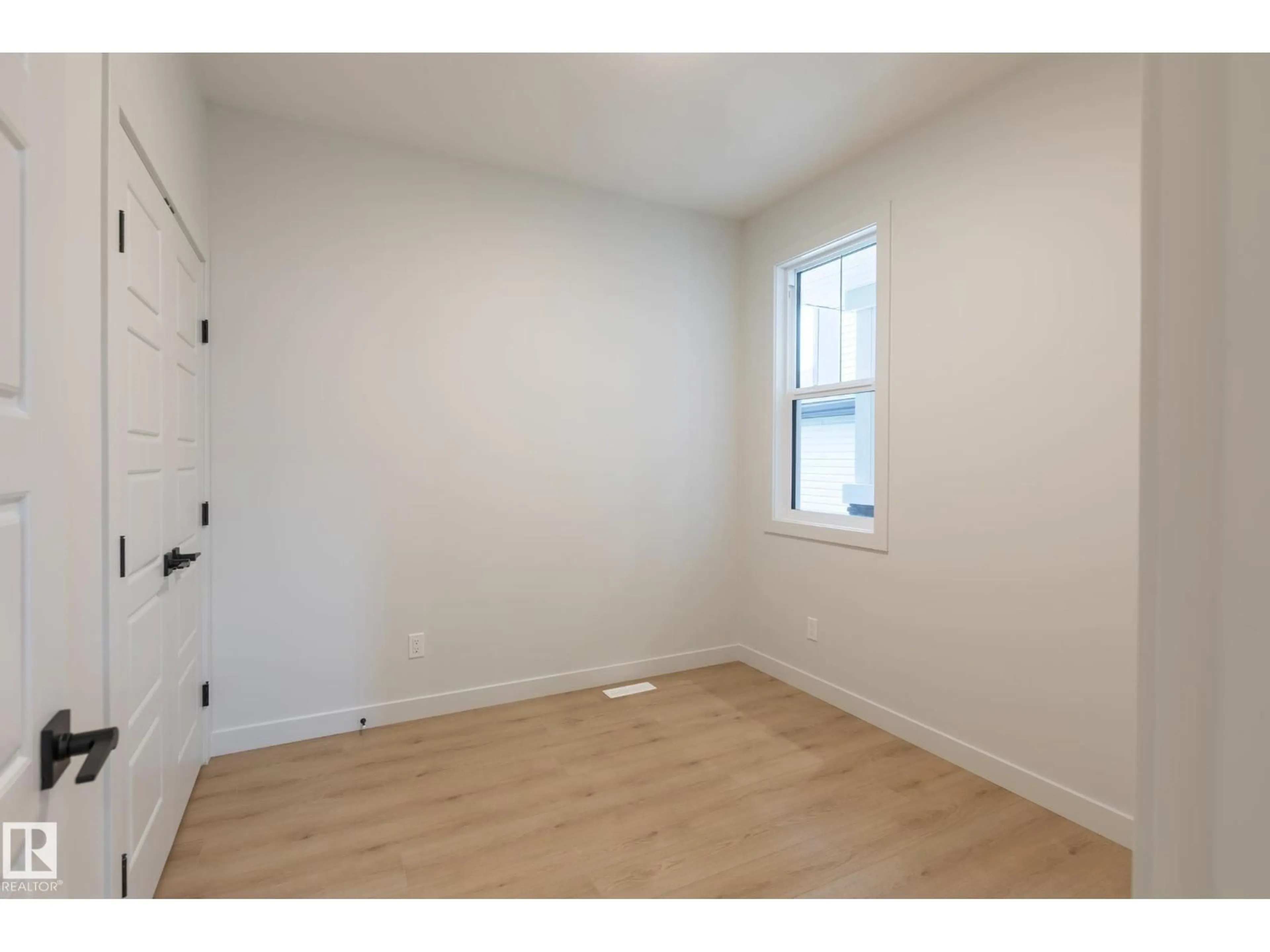 A pic of a room for 4005 36 ST, Beaumont Alberta T4X2Y3