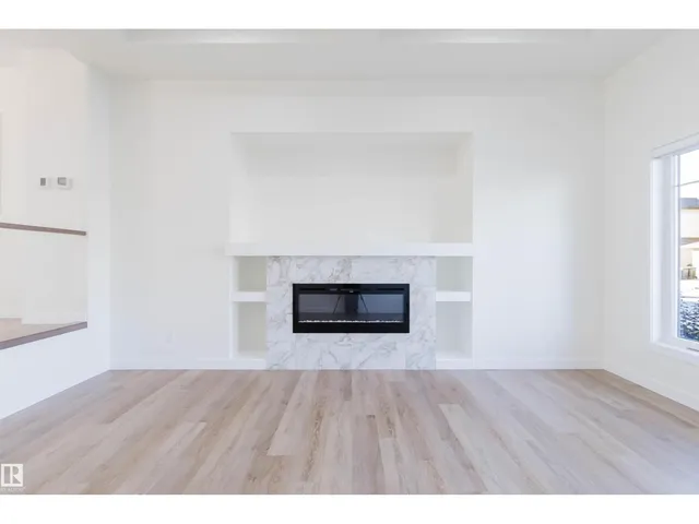 NW - 6047 180 AV, Edmonton 4