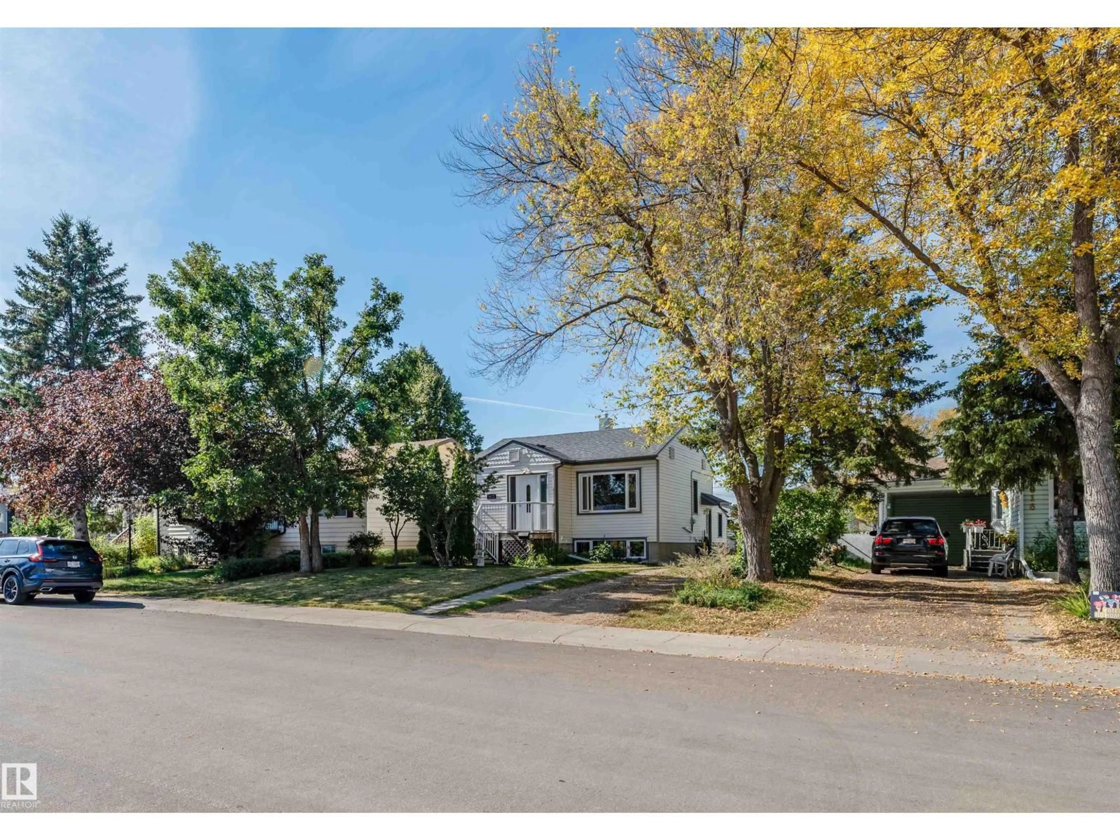 A pic from outside/outdoor area/front of a property/back of a property/a pic from drone, street for NW - 9912 154 ST, Edmonton Alberta T5P2G7