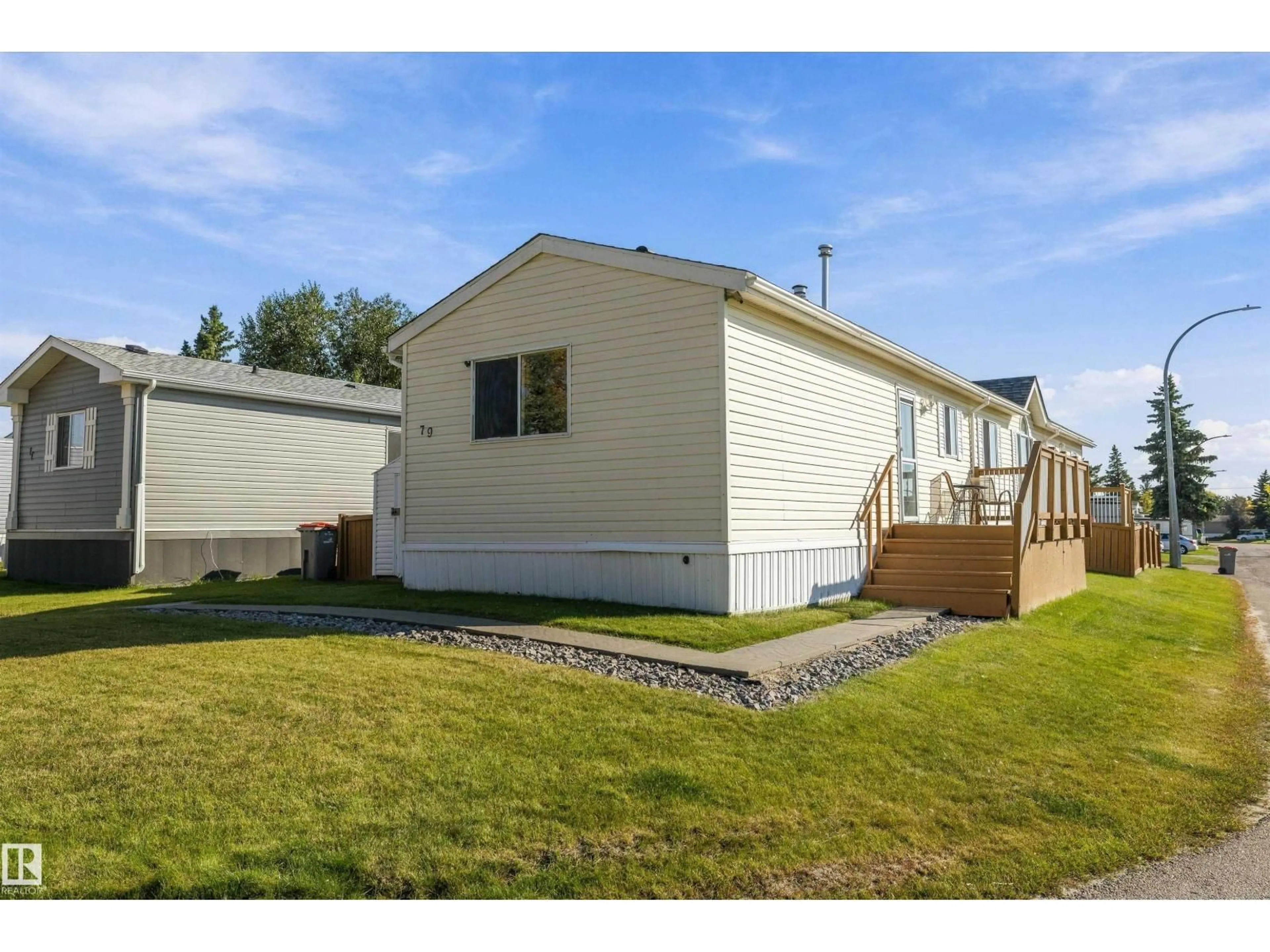 Home with vinyl exterior material, water/lake/river/ocean view for 53222 - 79 RANGE ROAD 272, Rural Parkland County Alberta T7X3N5
