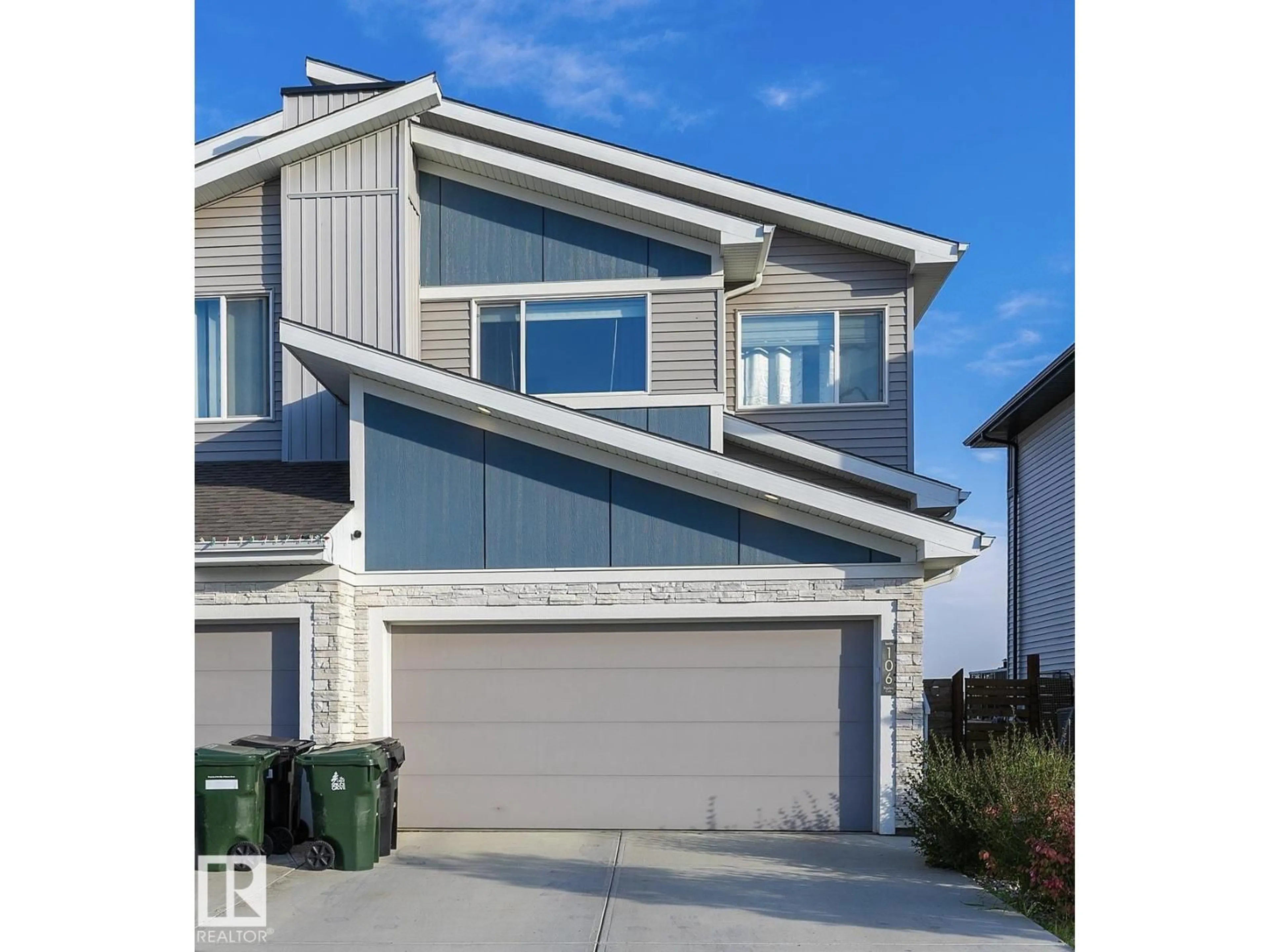 Home with vinyl exterior material, street for 106 KINGSBURY CI, Spruce Grove Alberta T7X0C9