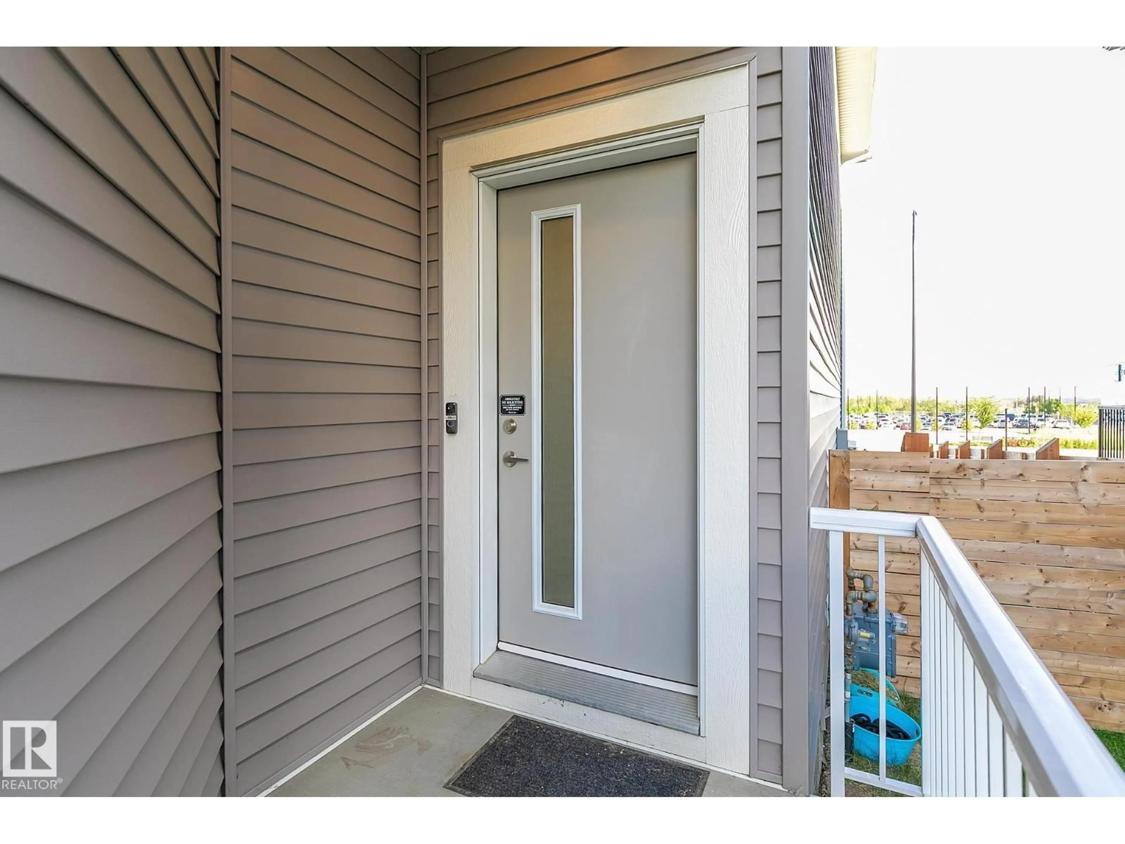 Indoor entryway for 106 KINGSBURY CI, Spruce Grove Alberta T7X0C9
