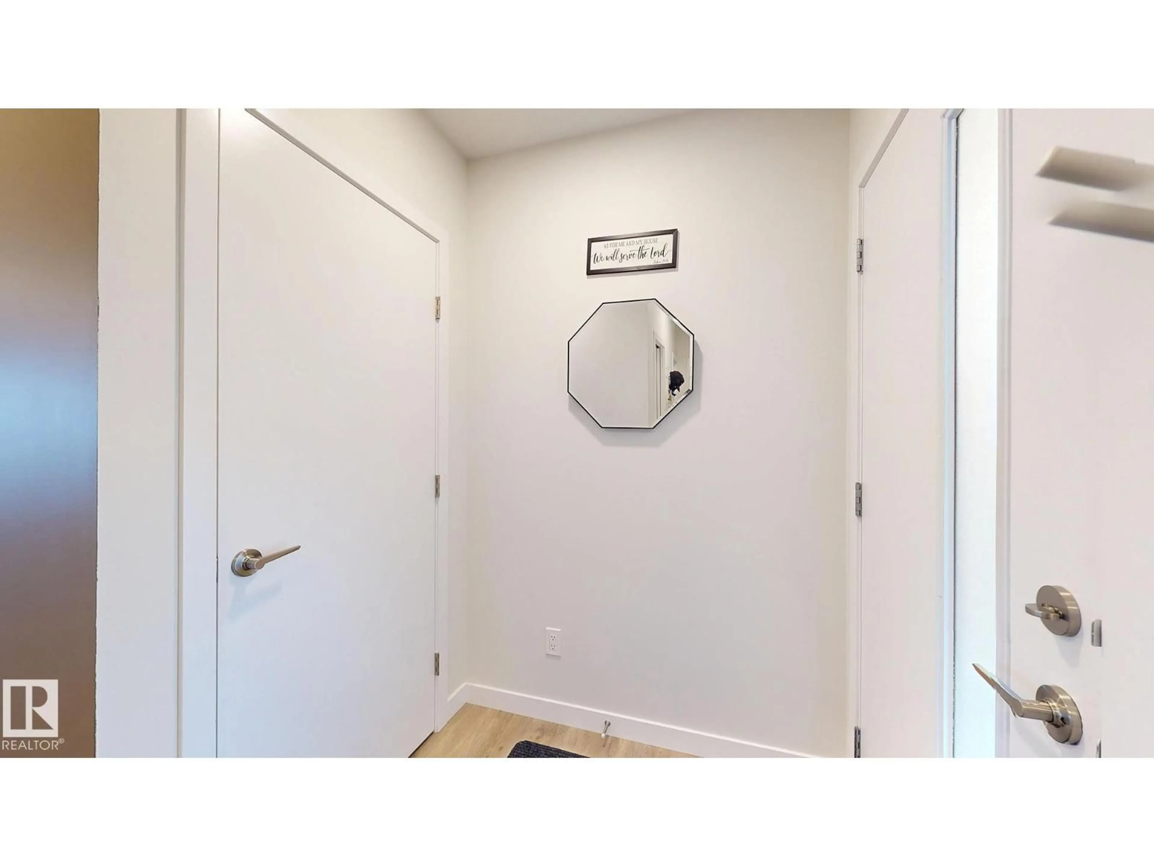 Indoor entryway for 106 KINGSBURY CI, Spruce Grove Alberta T7X0C9