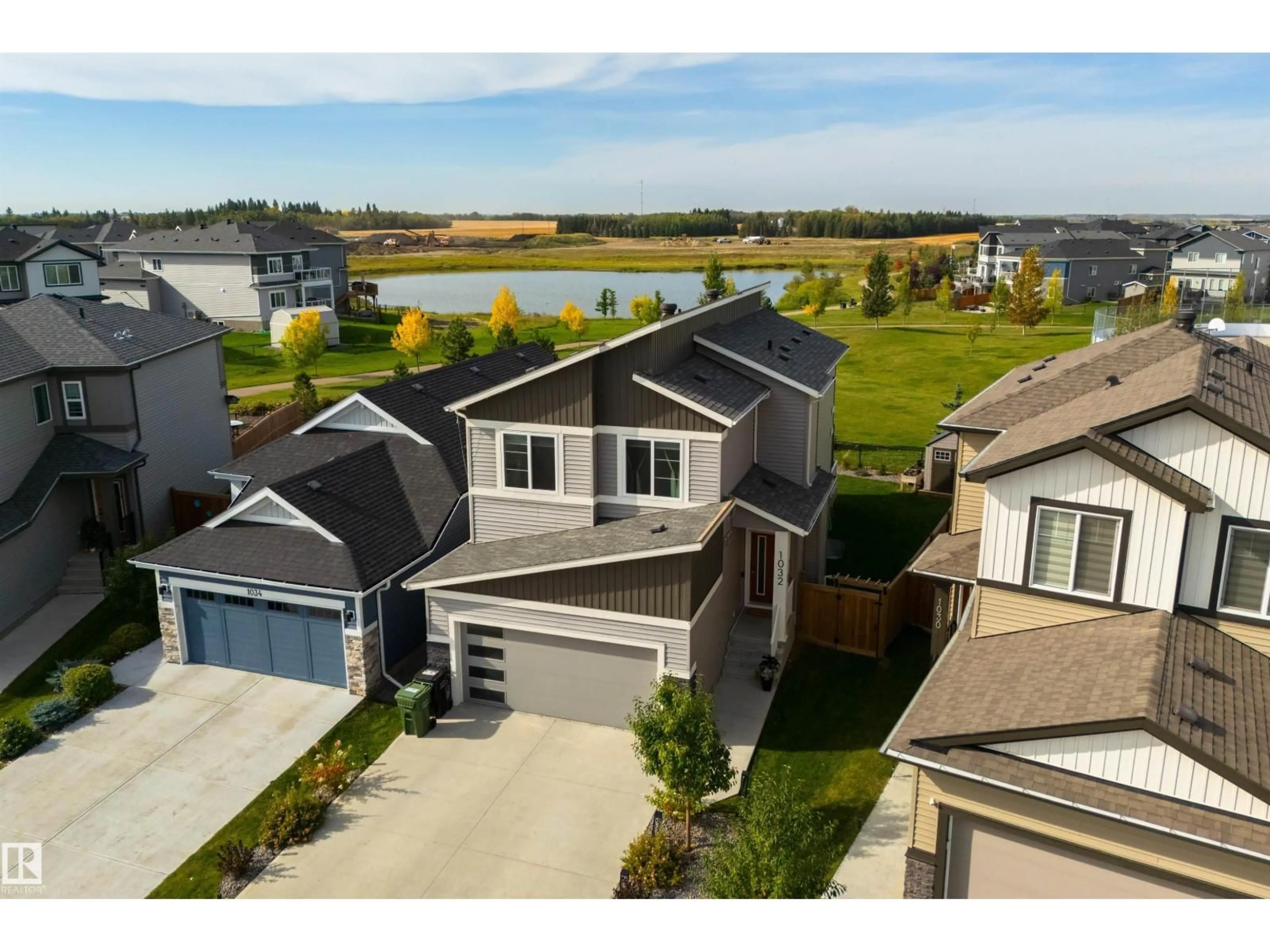 A pic from outside/outdoor area/front of a property/back of a property/a pic from drone, unknown for 1032 BERG PL, Leduc Alberta T9E1M4