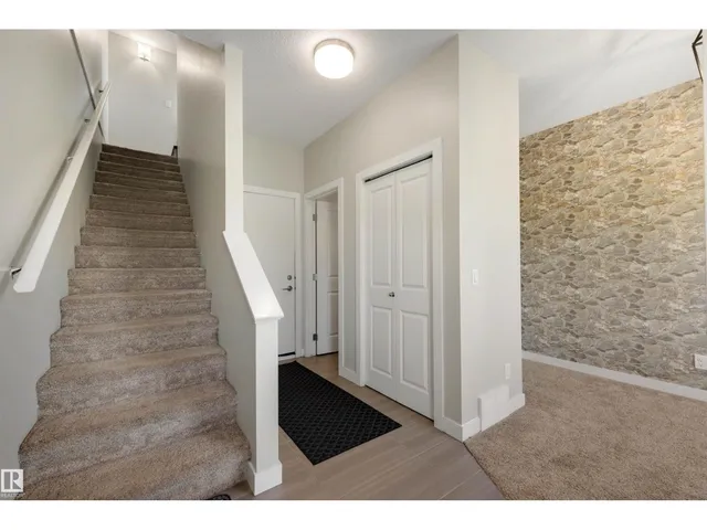 1636 KERR RD, Edmonton 5