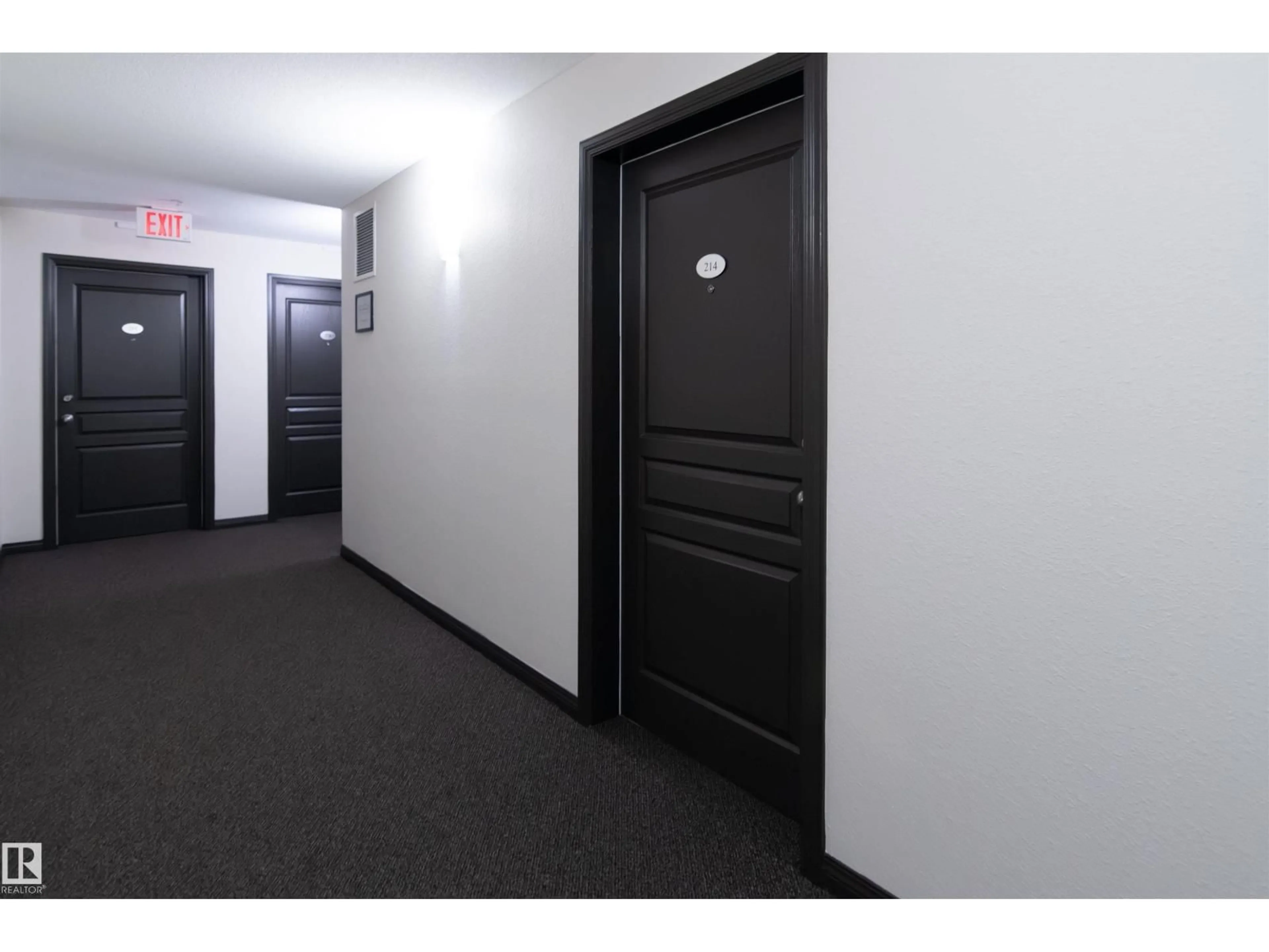 Indoor foyer for 1188 - 214 HYNDMAN RD, Edmonton Alberta T5A0E9
