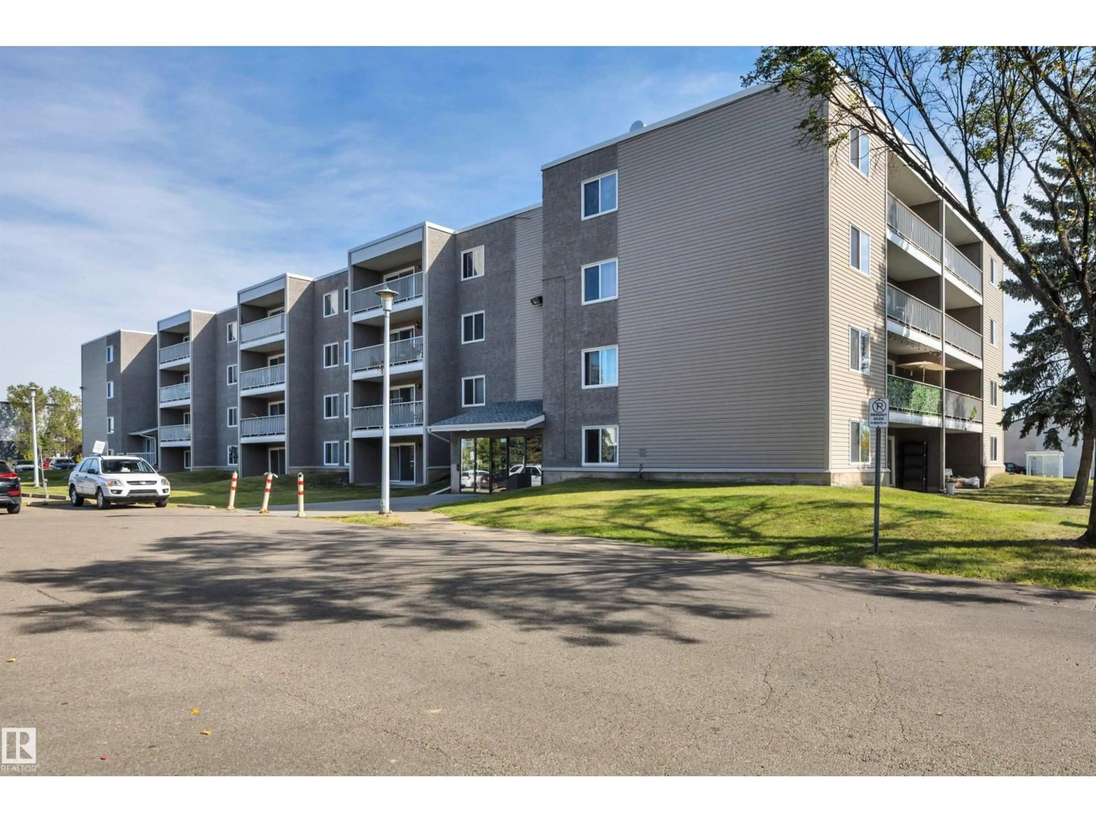 Unknown for 101 18204 93 AV, Edmonton Alberta T5T2V2