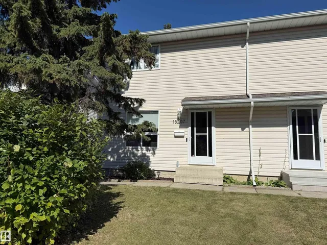 18207 74 AV, Edmonton