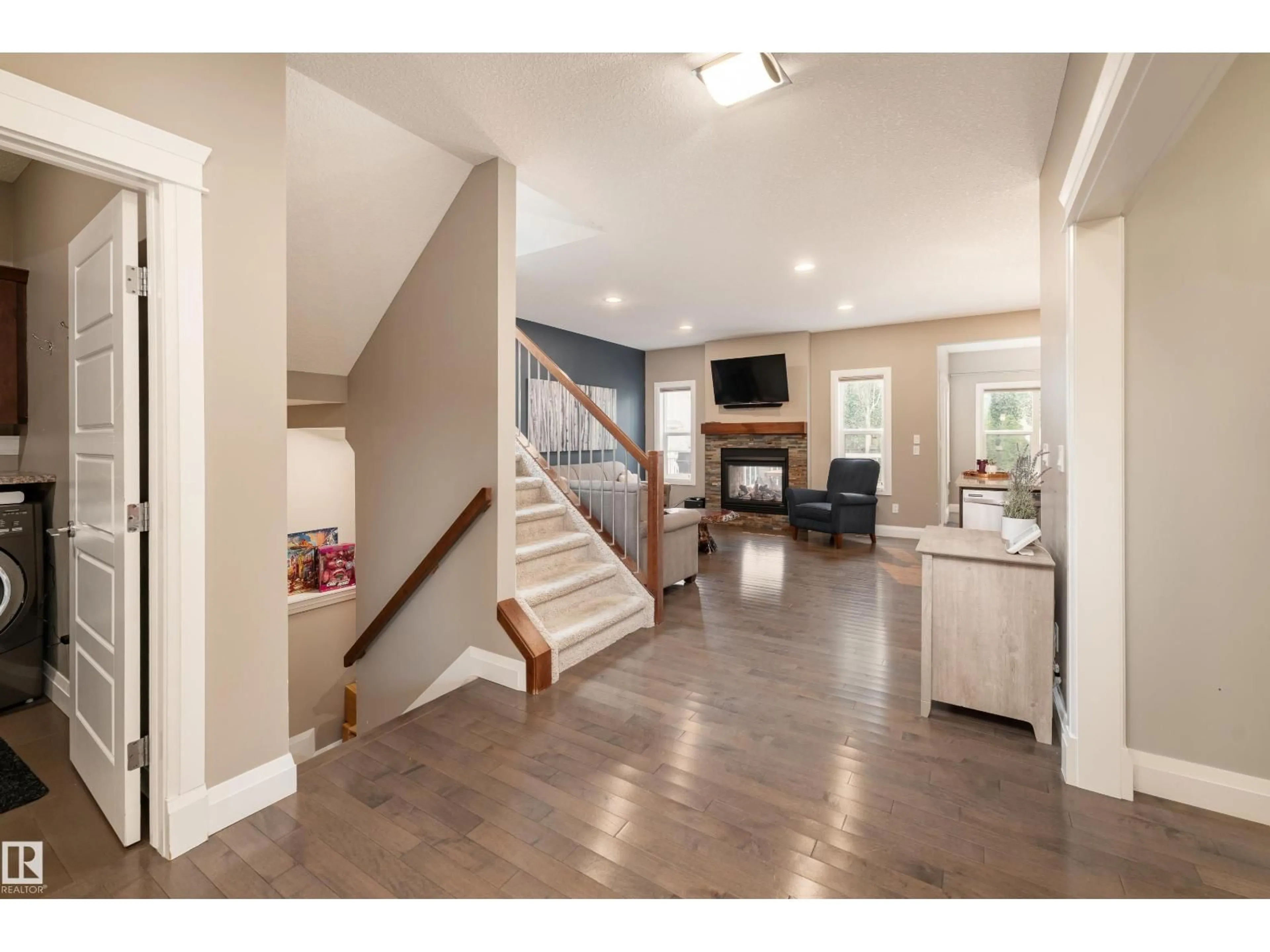 Indoor entryway for 6613 31 AV, Beaumont Alberta T4X0W7